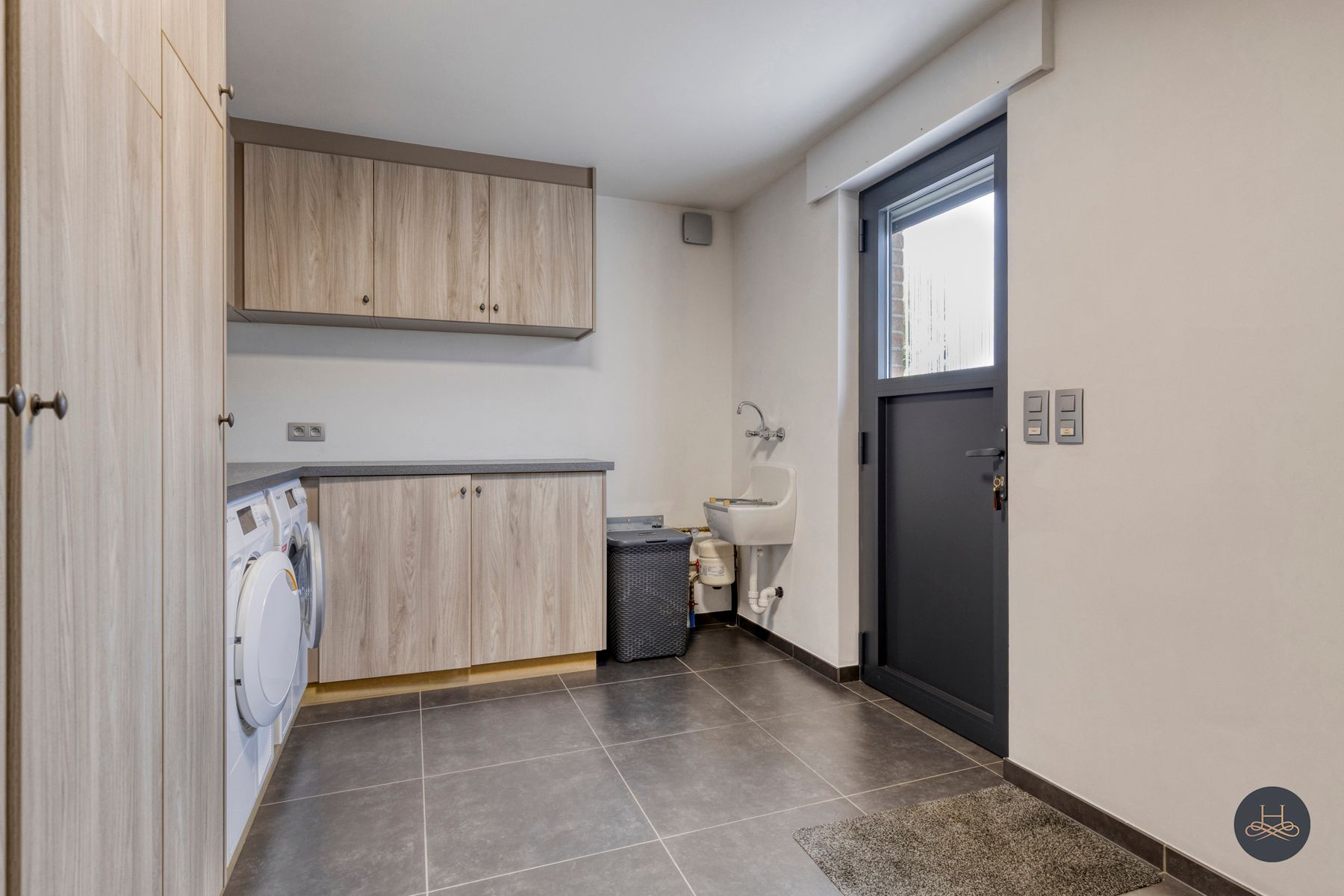 Hyperuitgeruste woning & broodjeszaak te Begijnendijk foto 5