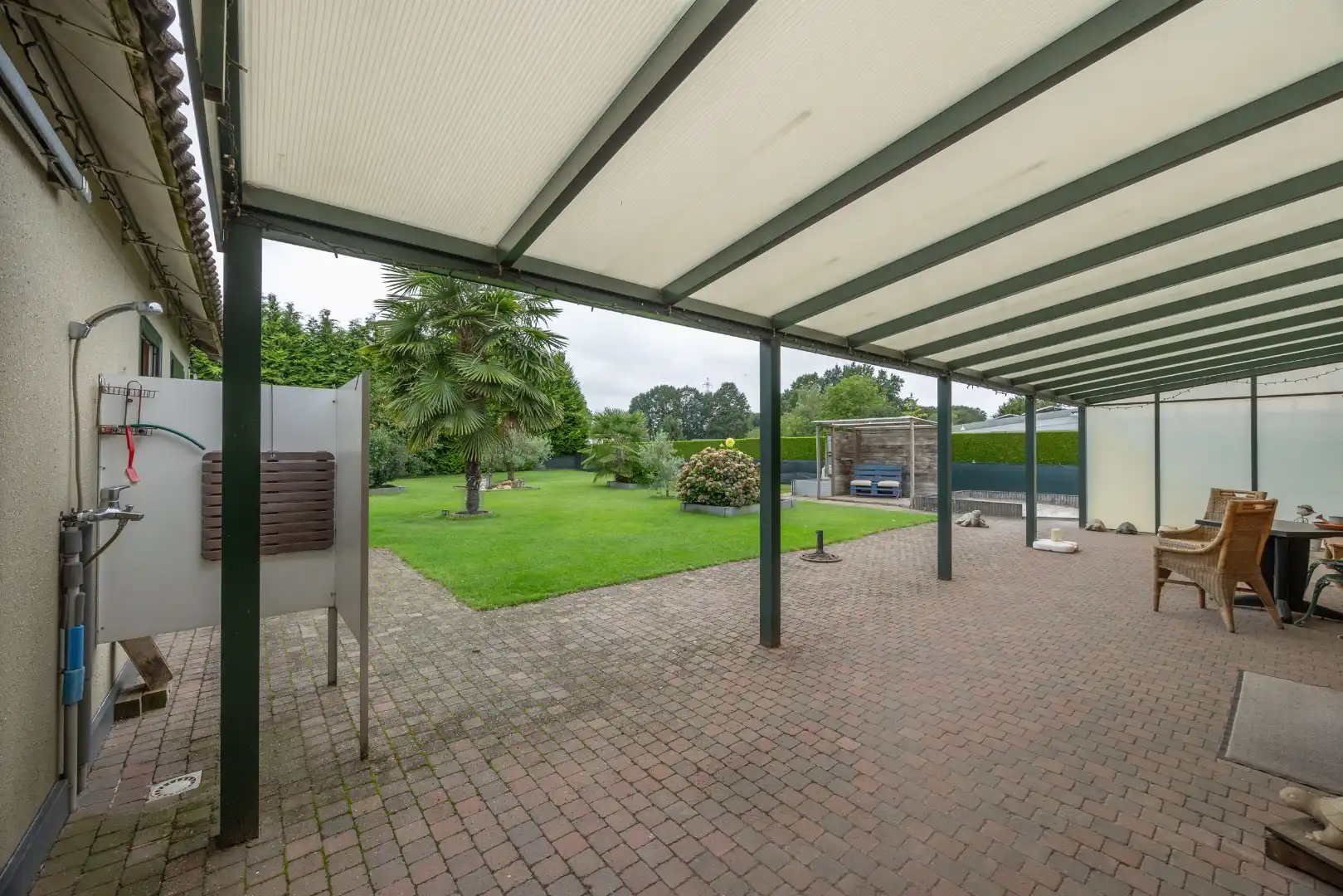 Goed onderhouden woning op een perceel van 8 are 19 ca foto 21