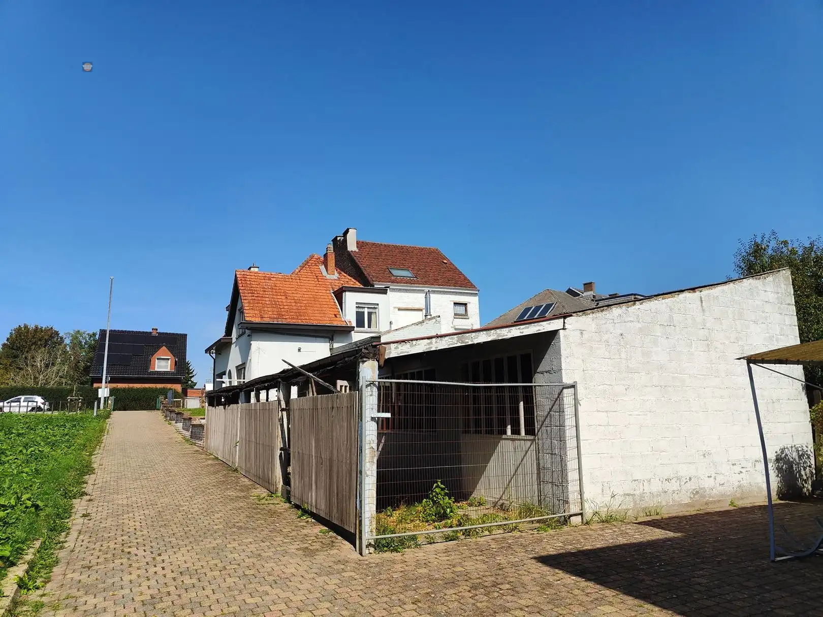 Karaktervolle te renoveren woning met 3 slaapkamers en tuin in Denderleeuw foto 25