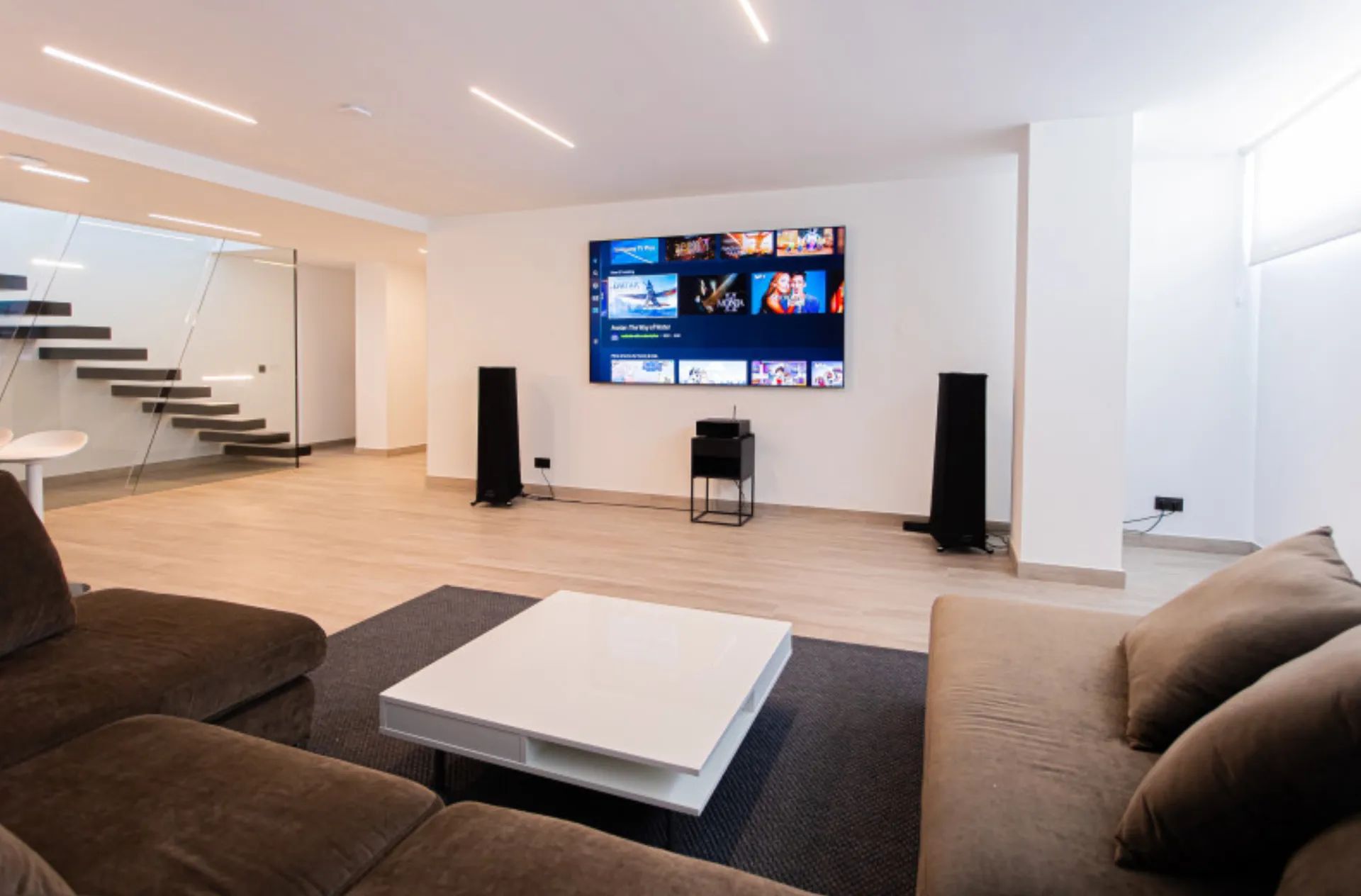 Adembenemende nieuwbouw villa - unieke kans om te genieten van een ongeëvenaarde levensstijl vol luxe en recreatie foto 13