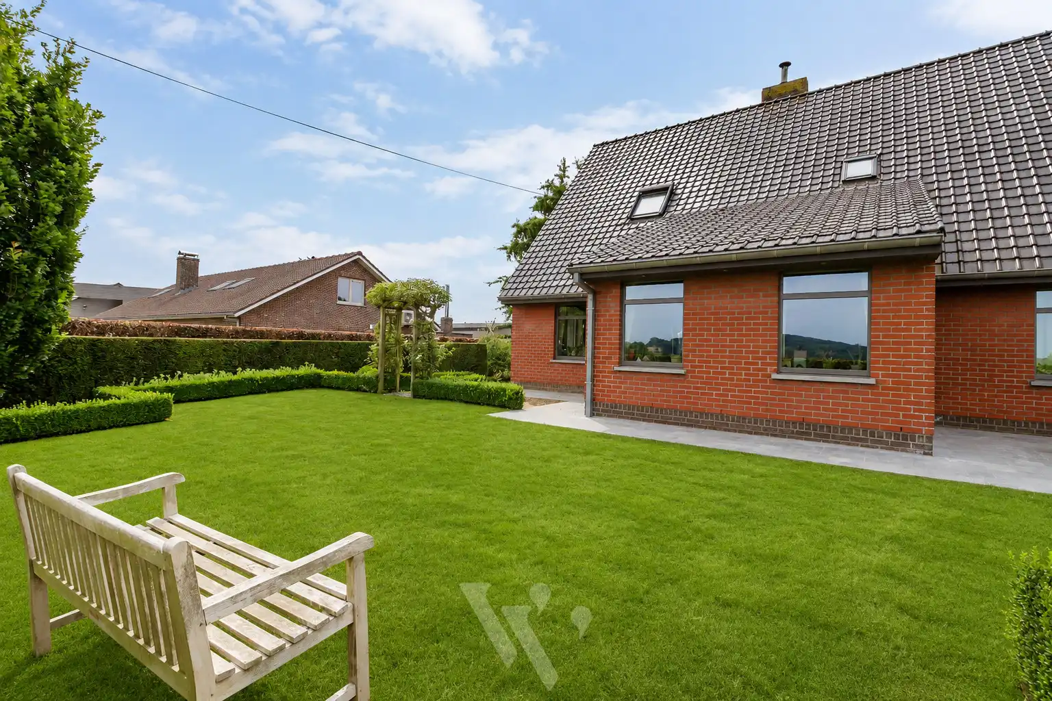 Bedrijfsgebouw foto 24
