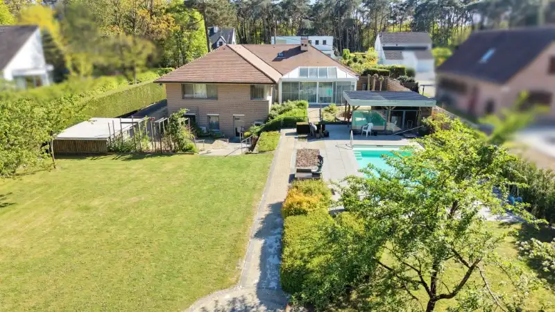 Villa van 349m² op 29a67ca met openluchtzwembad foto 15