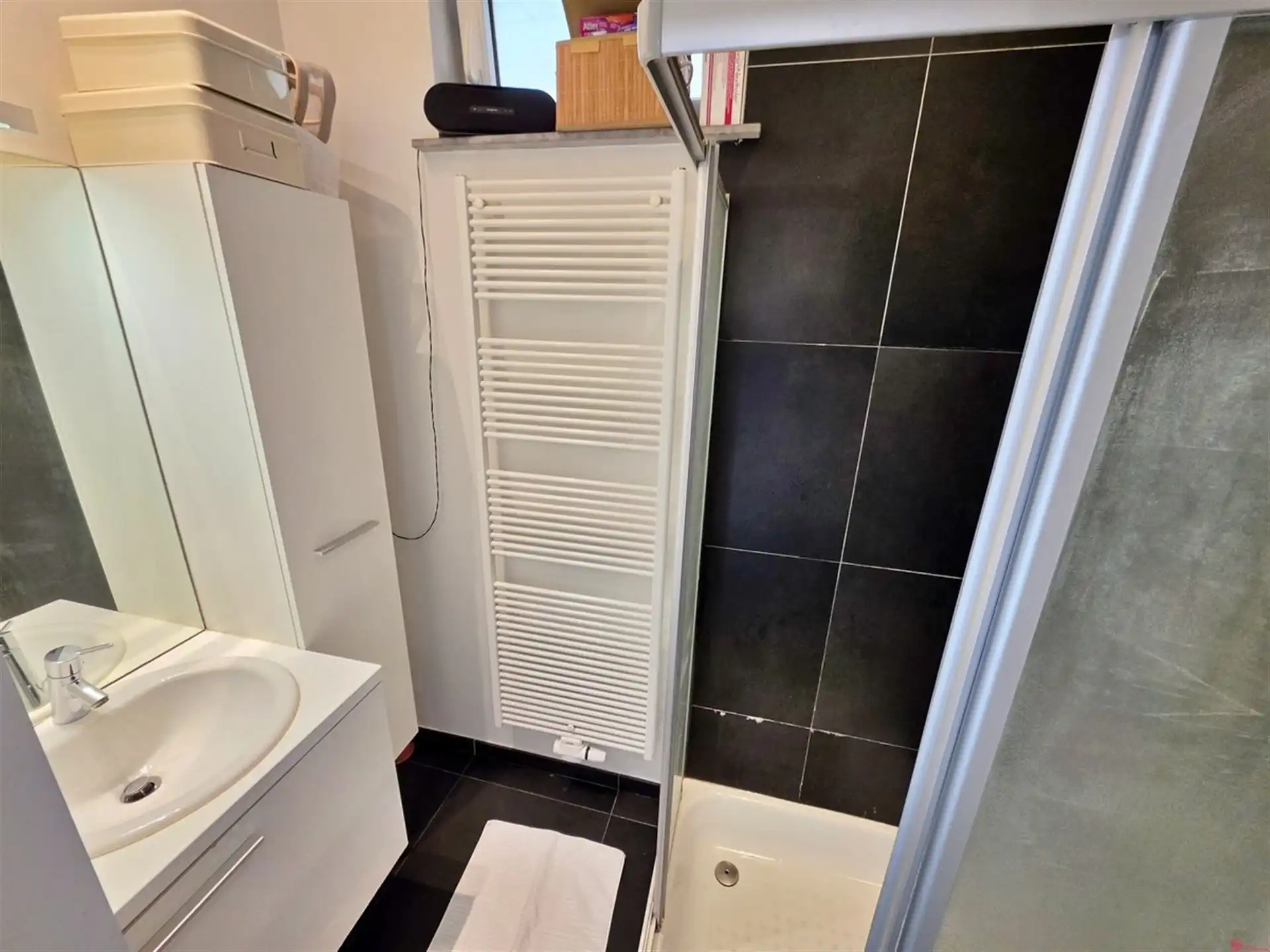 Gelijkvloers appartement met autostaanplaats foto 10