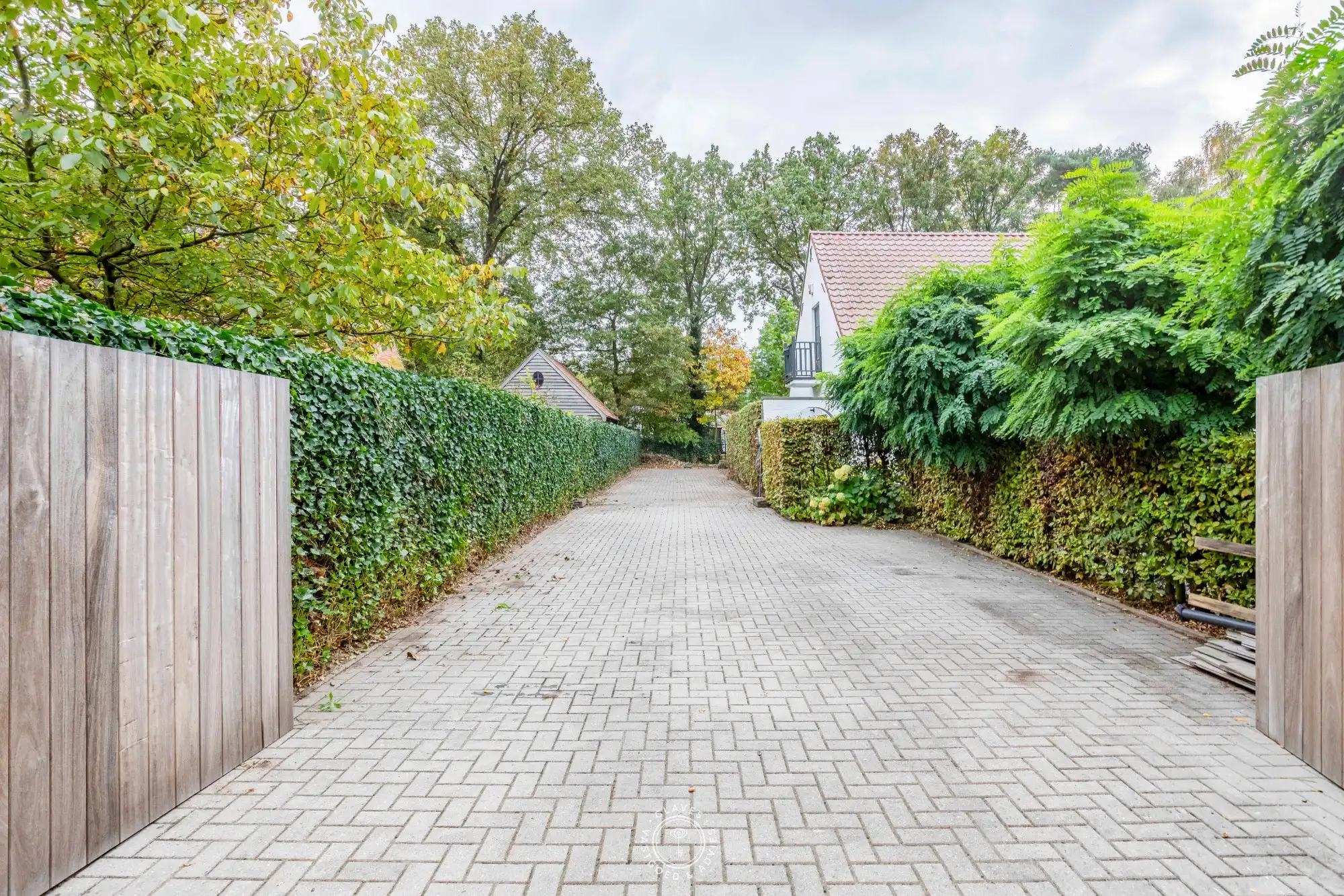 Prachtige villa te Waasmunster, temidden van groen foto 25