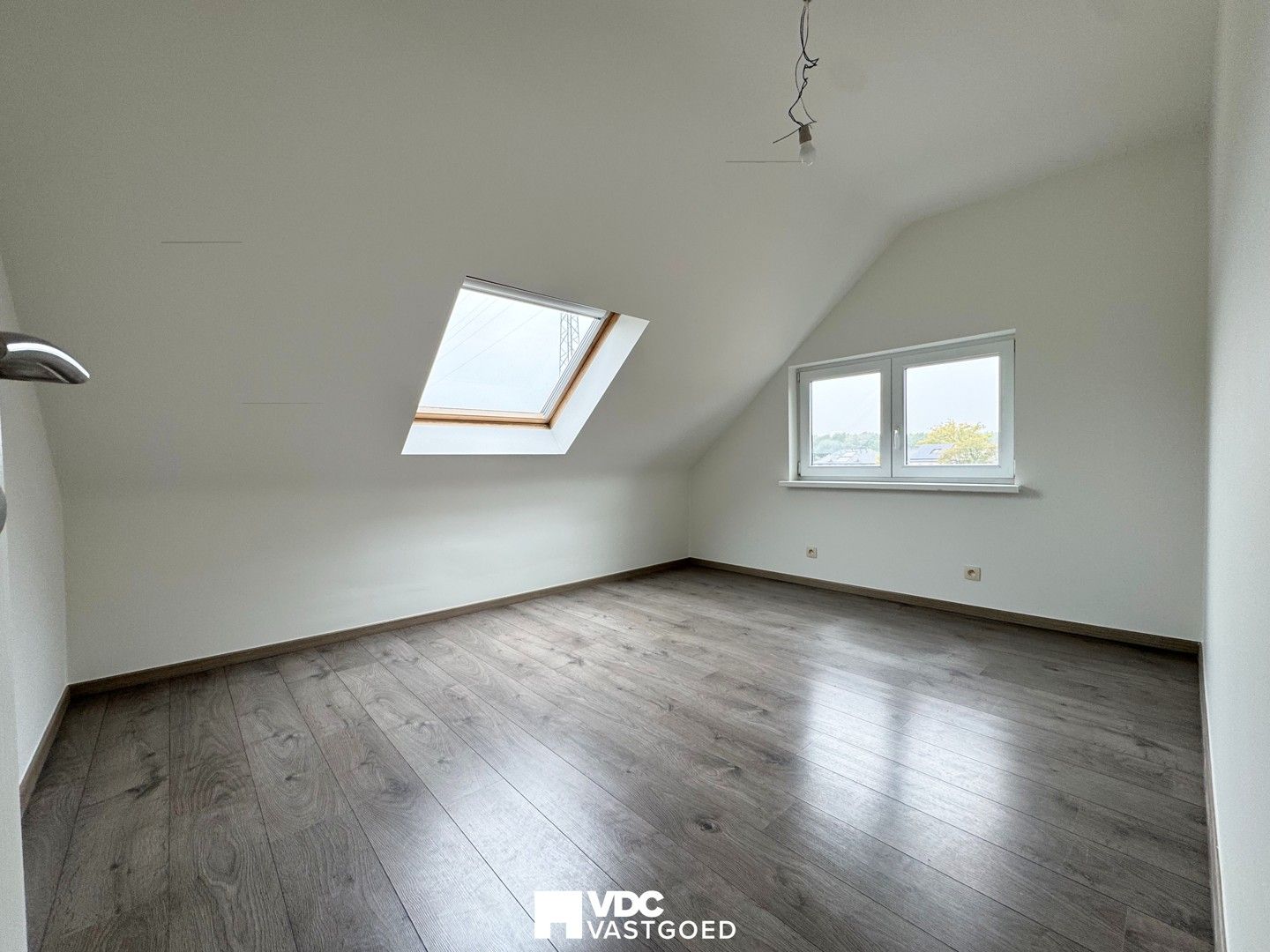 Zeer mooi en ruim duplex-appartement met 4 slaapkamers en groot terras in groene omgeving foto 12