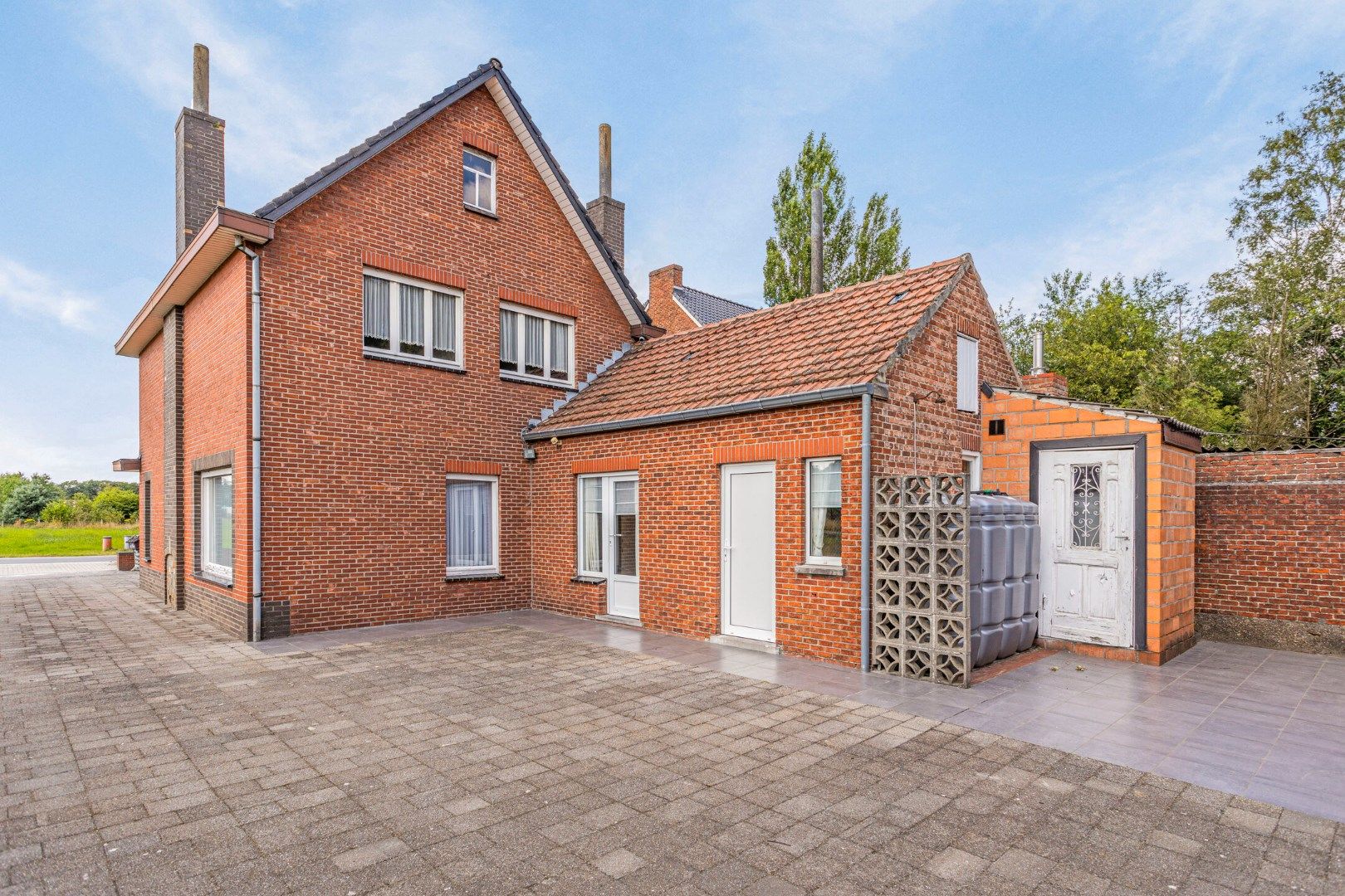 Te renoveren vrijstaande woning met 3 slpks op een perceel van 1.607m² !  foto 16