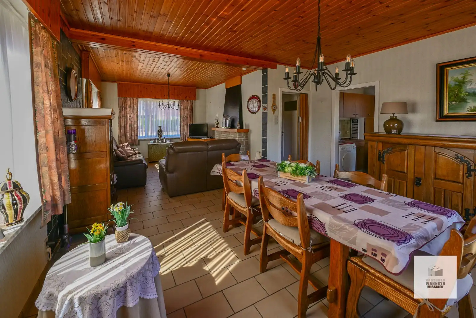 Te renoveren open bebouwing met 3 slaapkamers, tuin en garage op 627m2  foto 5