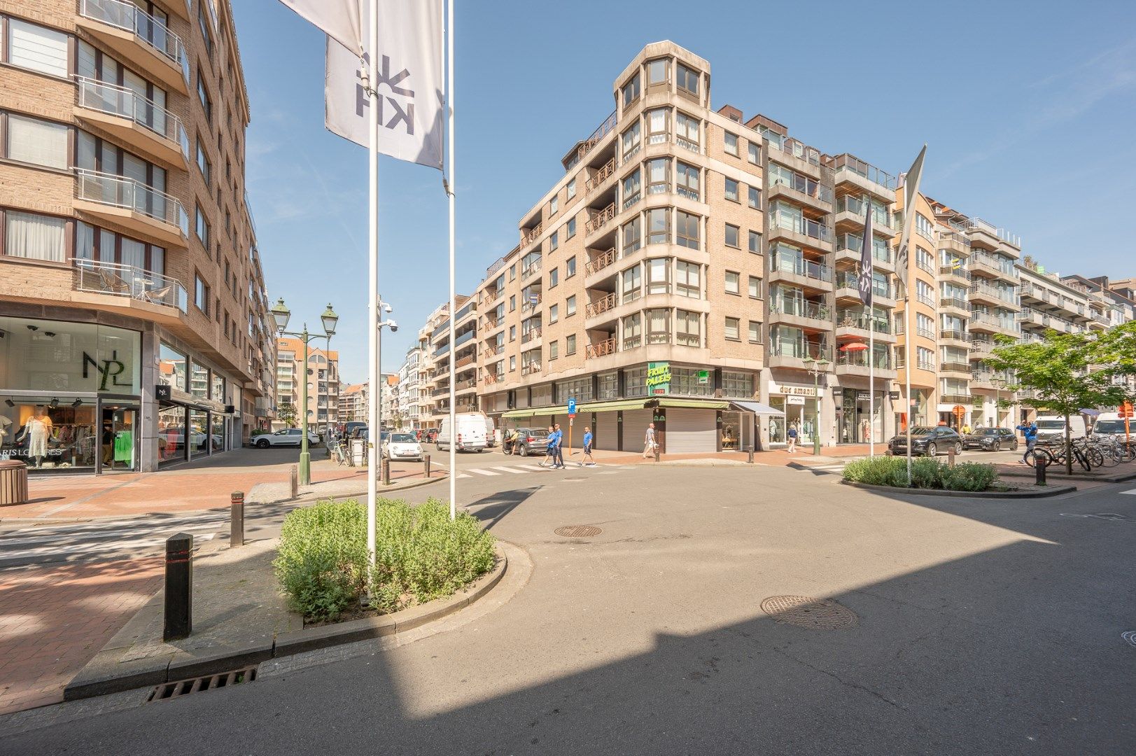 Prachtig gerenoveerd hoekappartement in centrum Knokke vlakbij de Zeedijk en het Van Bunnenplein  foto 29