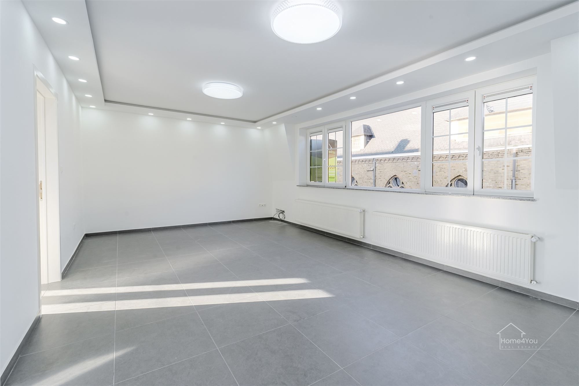 Ruim duplexappartement 4 slaapkamers 2 badkamers!  foto 8