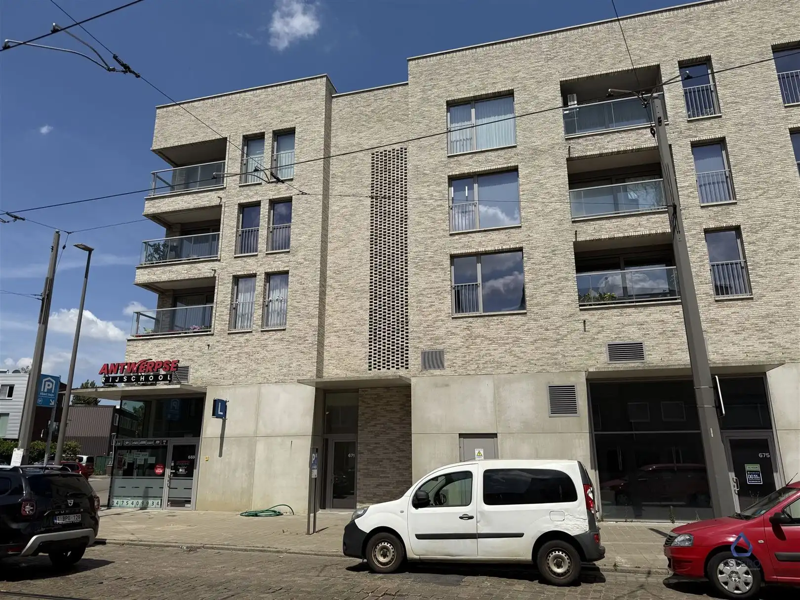 Nieuwbouwappartement met 1 slaapkamer en terras foto {{pictureIndex}}