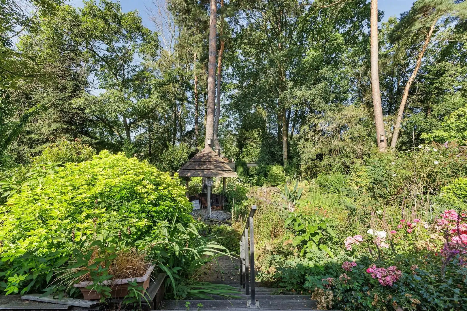 Vrijstaande woning met zuidwestgerichte tuin in groene woonwijk foto 21