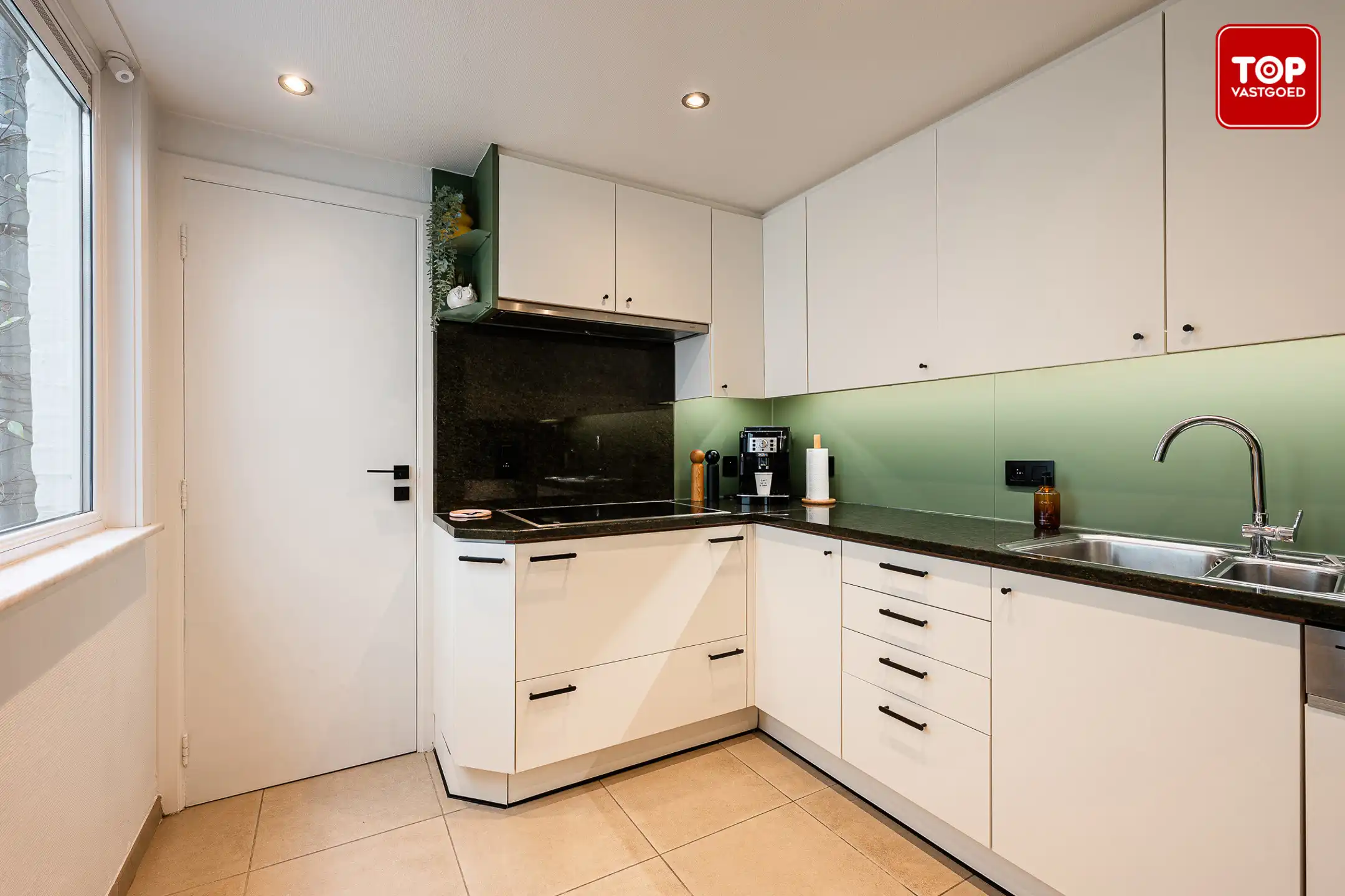 Gezellige instapklare woning met leuke stadskoer.  foto 12