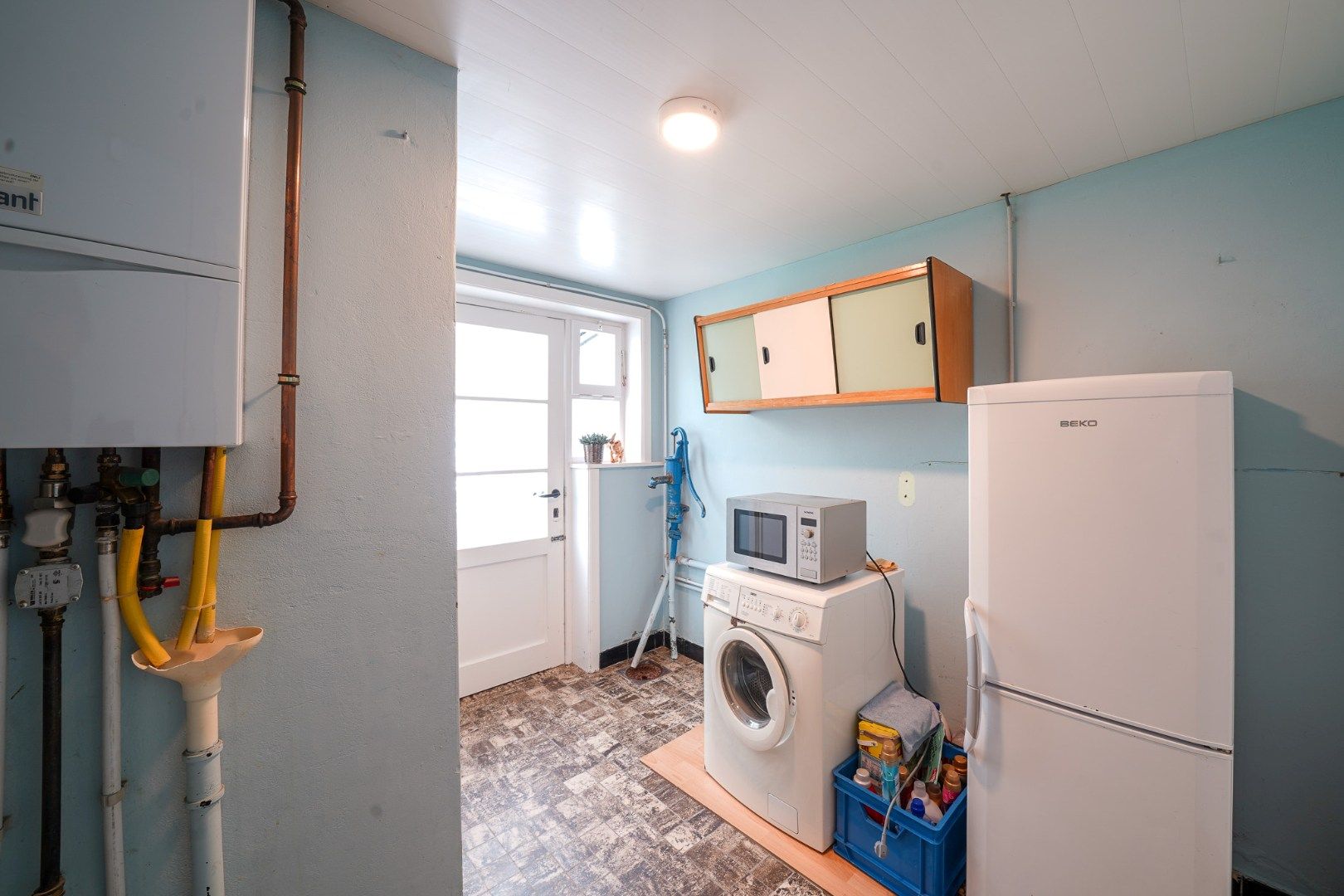 Ruime eengezinswoning met 3 slaapkamers en 2 garages in centrum Oudenburg foto 7