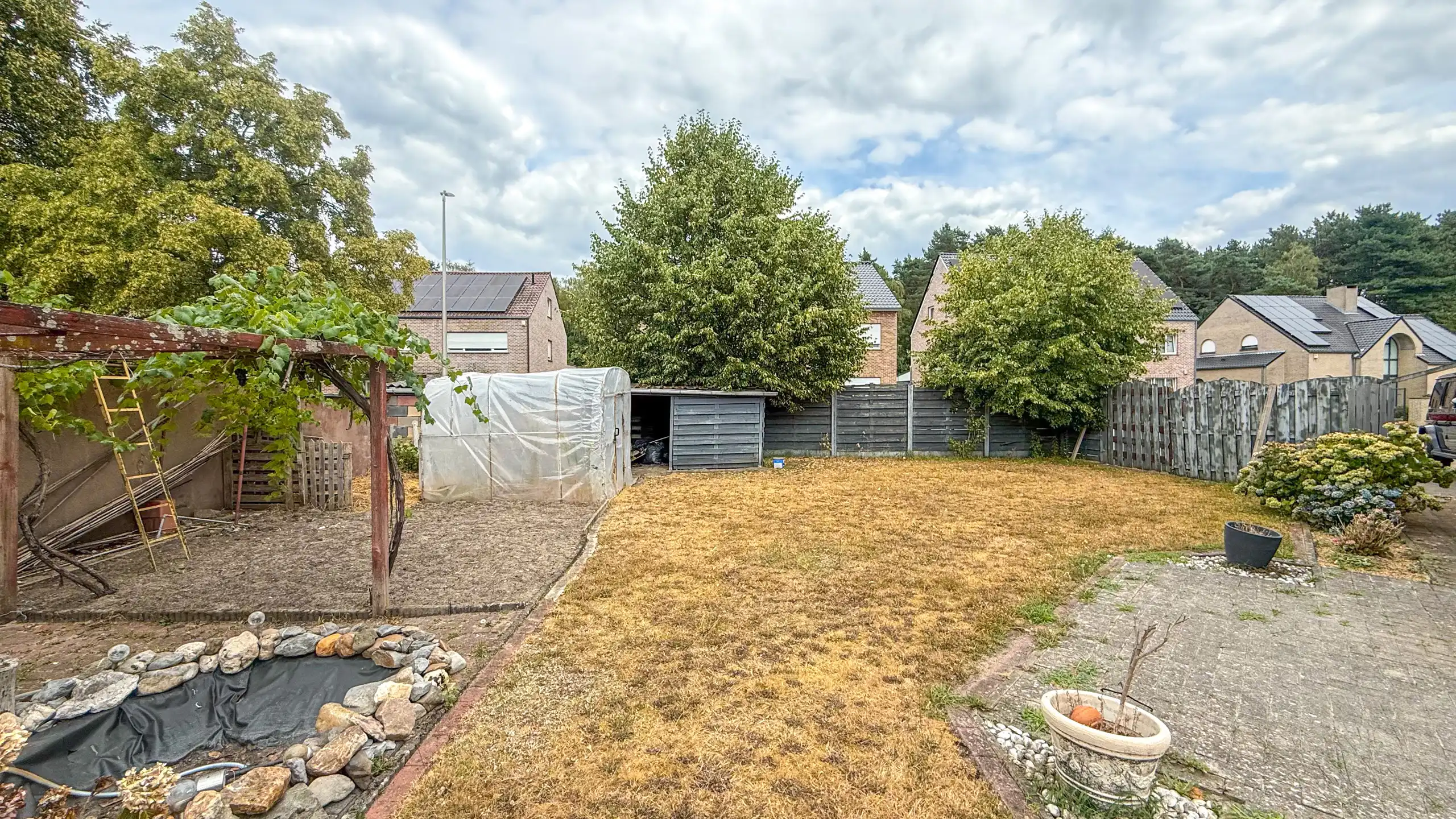 Halfopen woning met tuin, garage en 3 slaapkamers foto 39