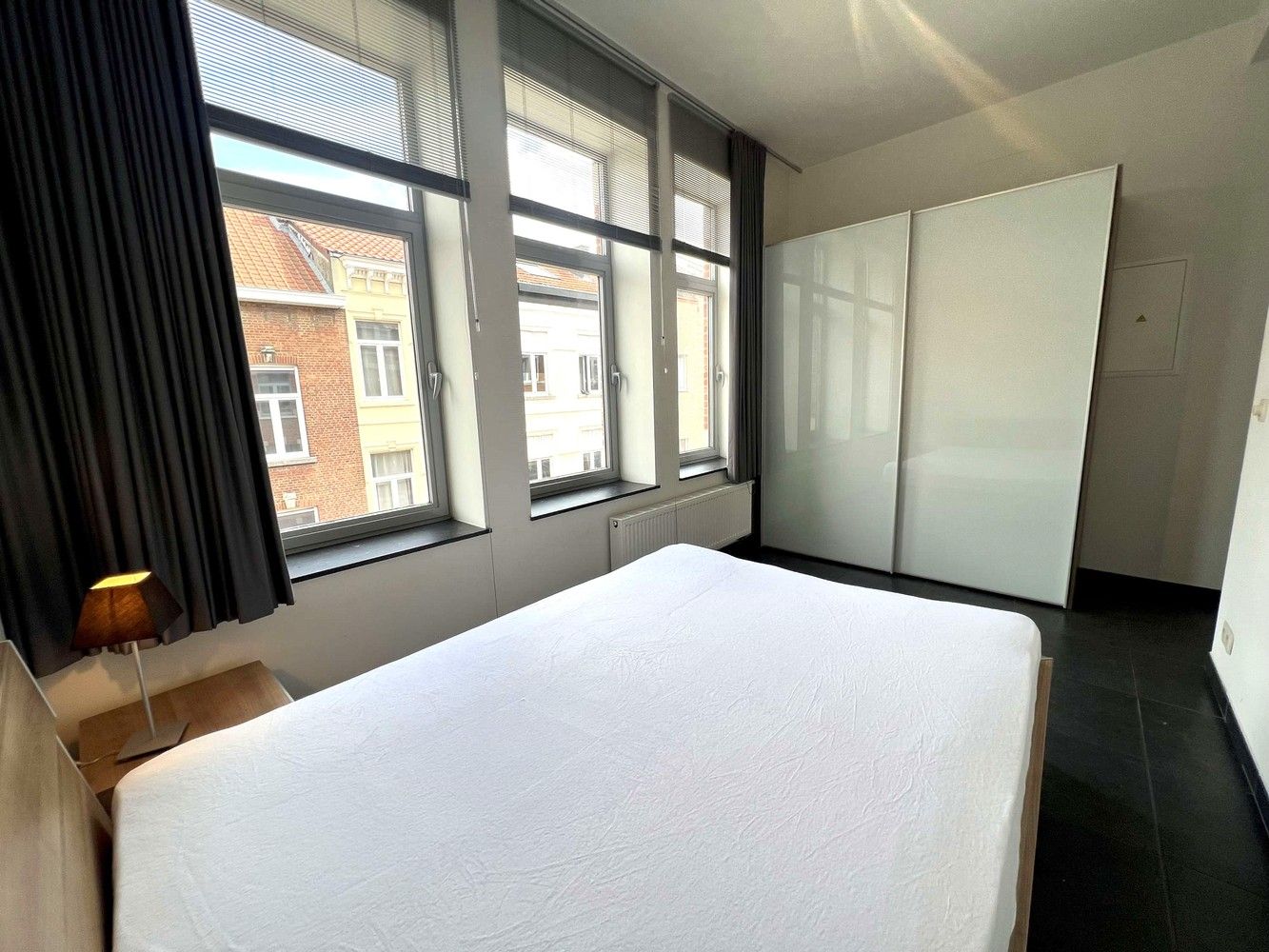 Gemeubeld appartement met zonnig terras en 1 slaapkamer in hartje Leuven foto 10