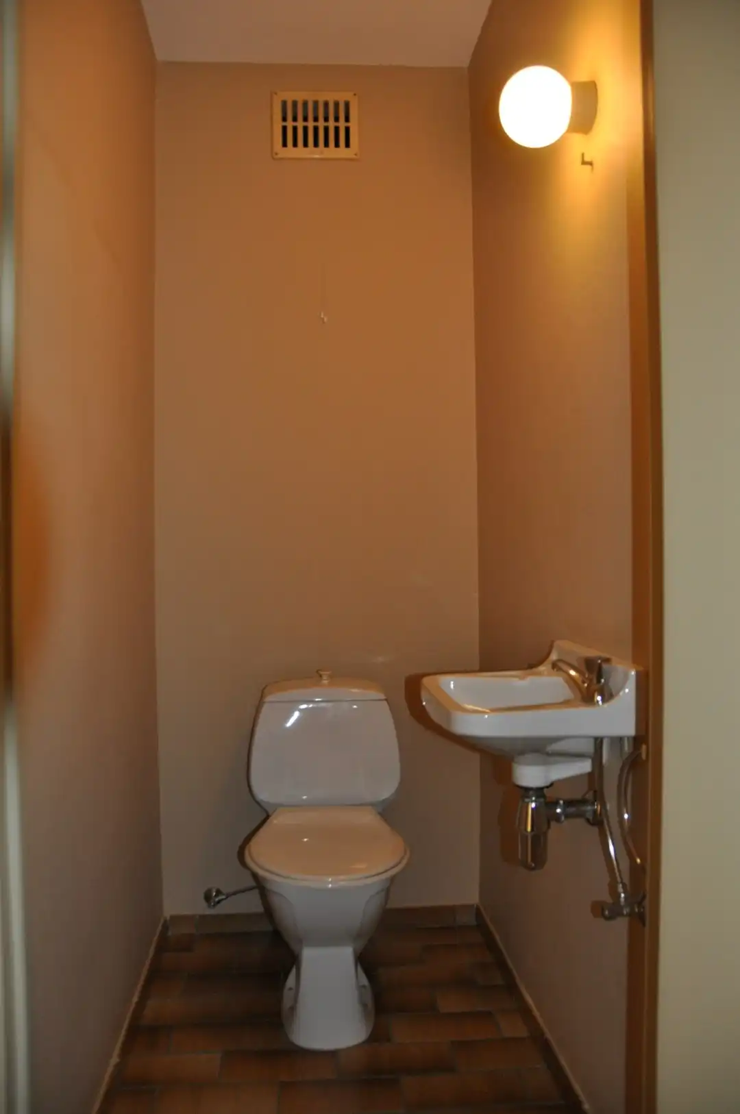 Verzorgd appartement met 2 slaapkamers in het centrum van Izegem. foto 14