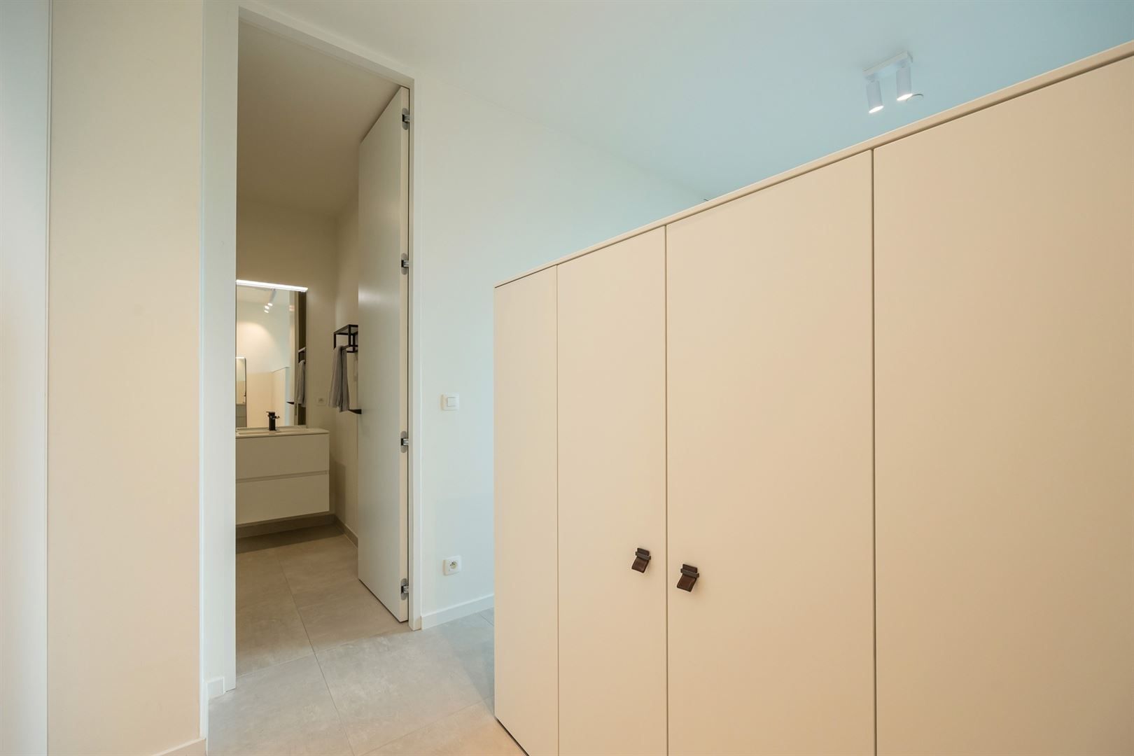 Scheldezicht app met XXL-terras foto 10