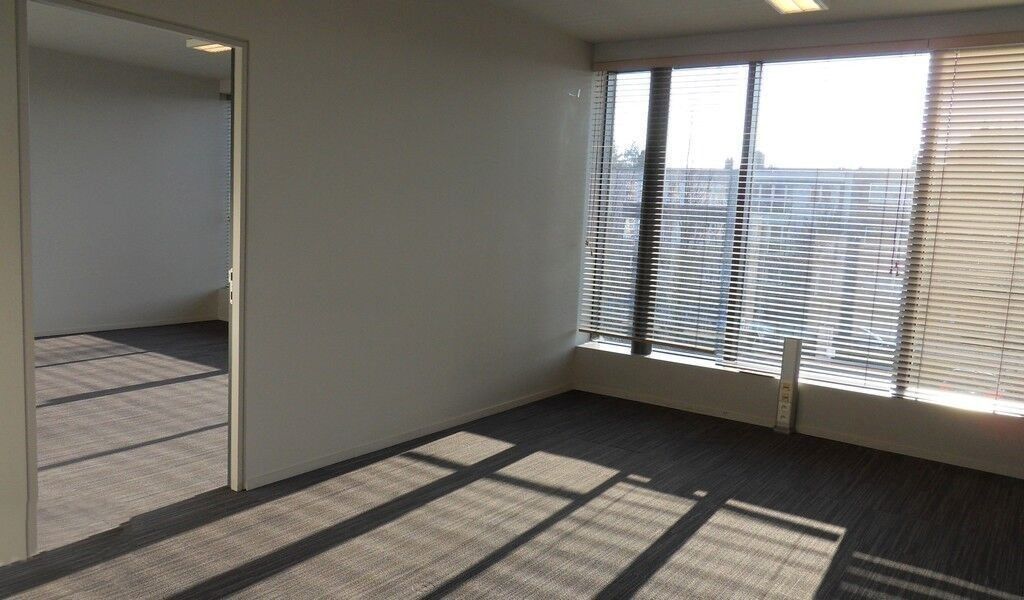 Instapklaar kantoor te huur op wandelafstand van Sint-Pietersstation Gent foto 9