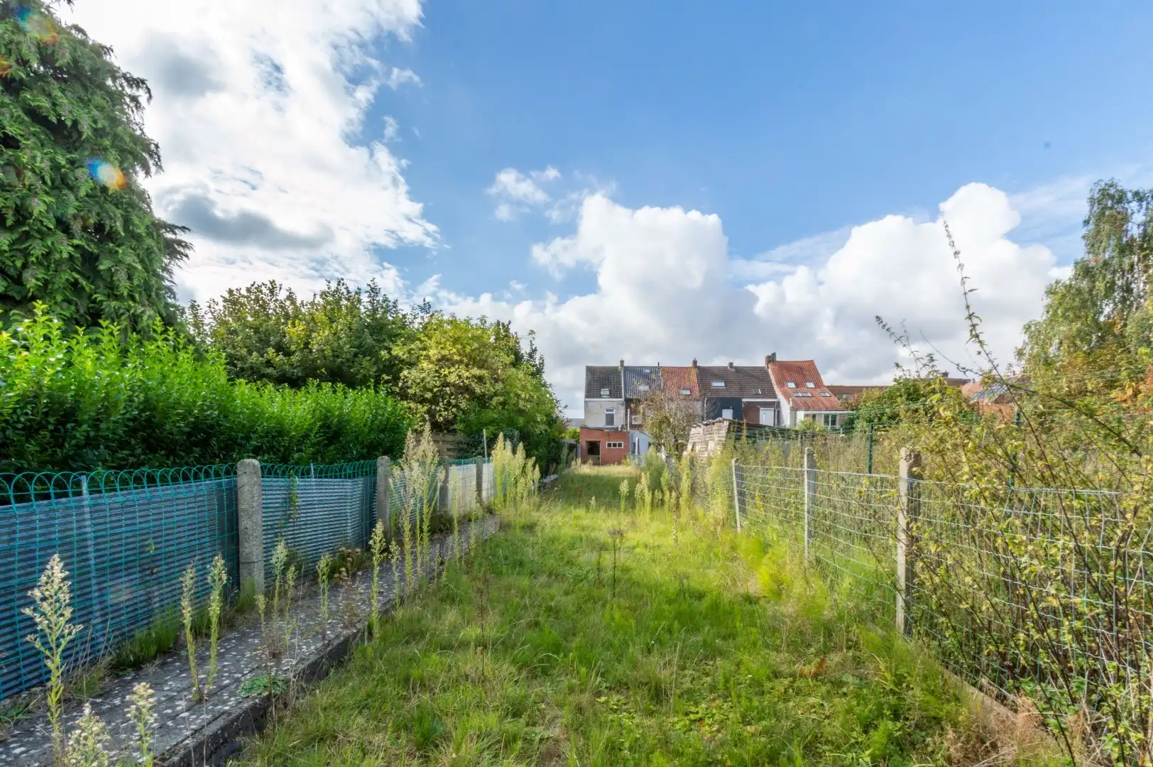 Een welgelegen, te moderniseren starterswoning met oa. 3 kamers foto 7
