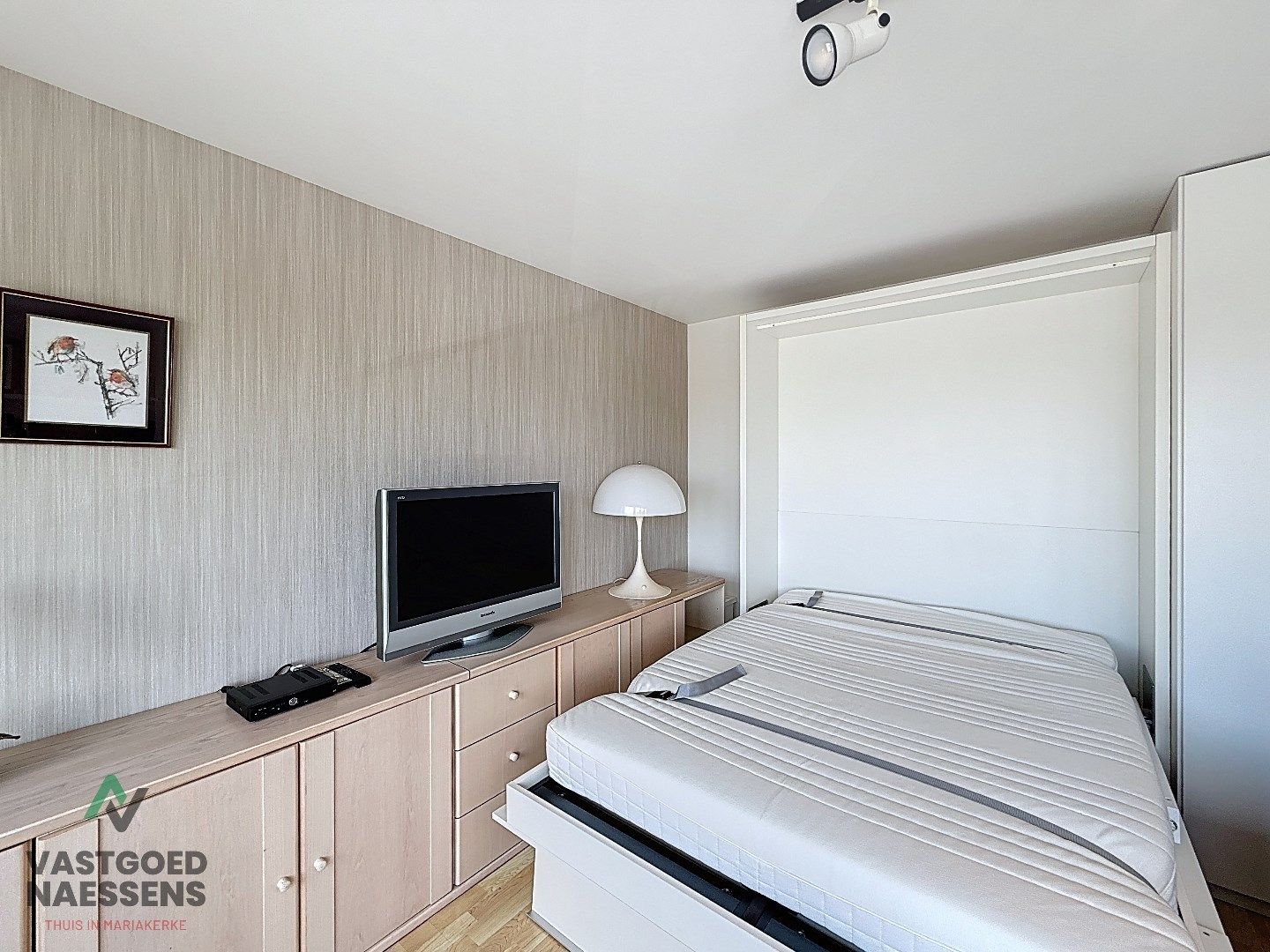 GEMEUBELDE STUDIO VLAKBIJ STRAND EN CENTRUM foto 8