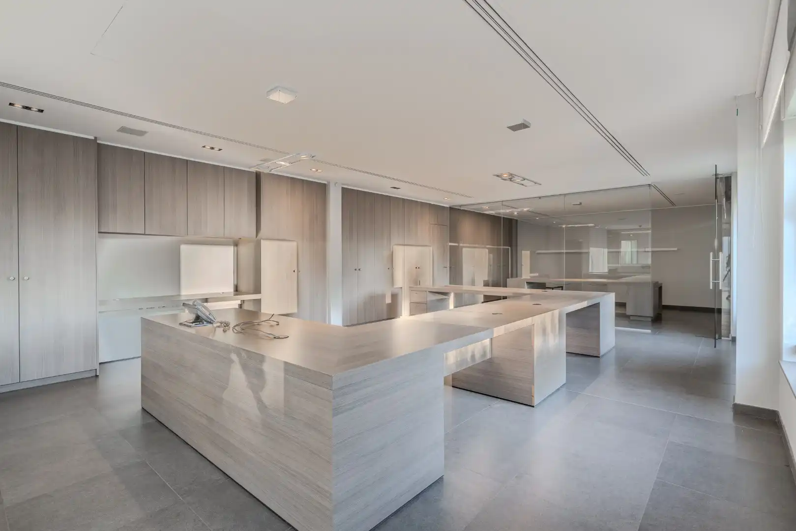 Standingvol handelspand op topligging in Nieuwpoort-Bad foto 9