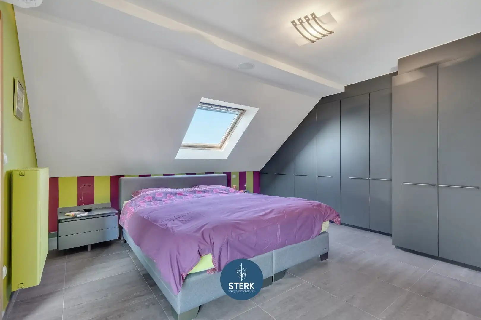 RIANTE DUPLEX MET 5 SLPKS, 2 BADKAMERS EN DUBBELE GARAGE IN CENTRUM LANAKEN ! foto 20