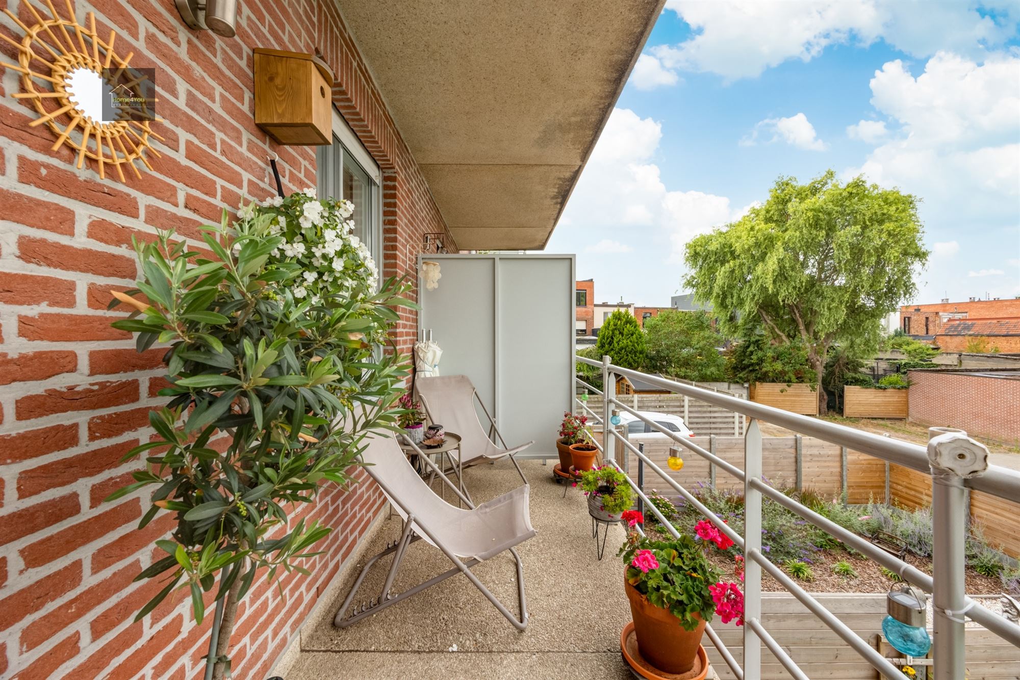 Ruim instapklaar appartement met garage en staanplaats foto 16
