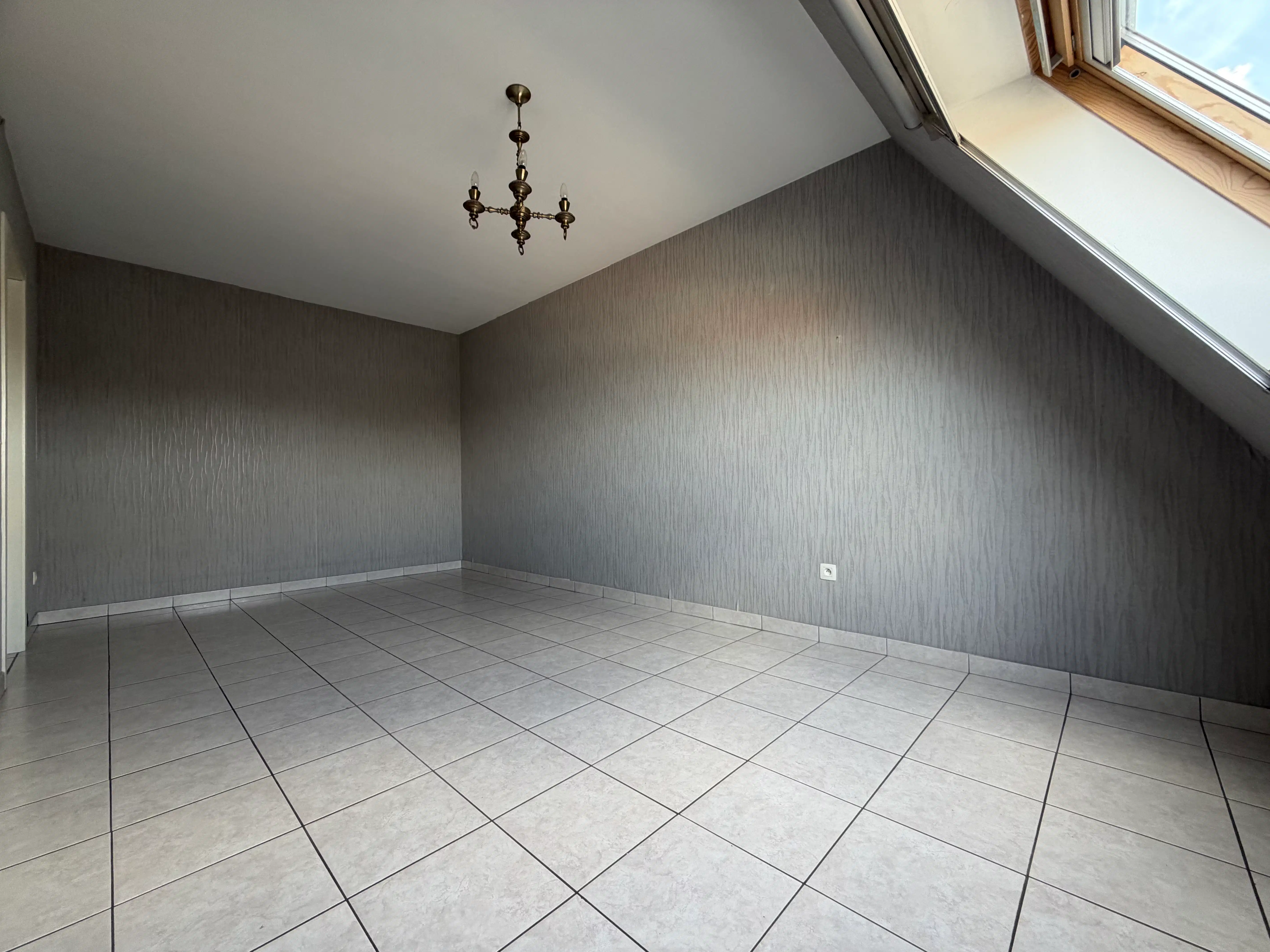 Instapklaar appartement MET garage in Residentie Spanje in het centrum van Koekelare foto 10