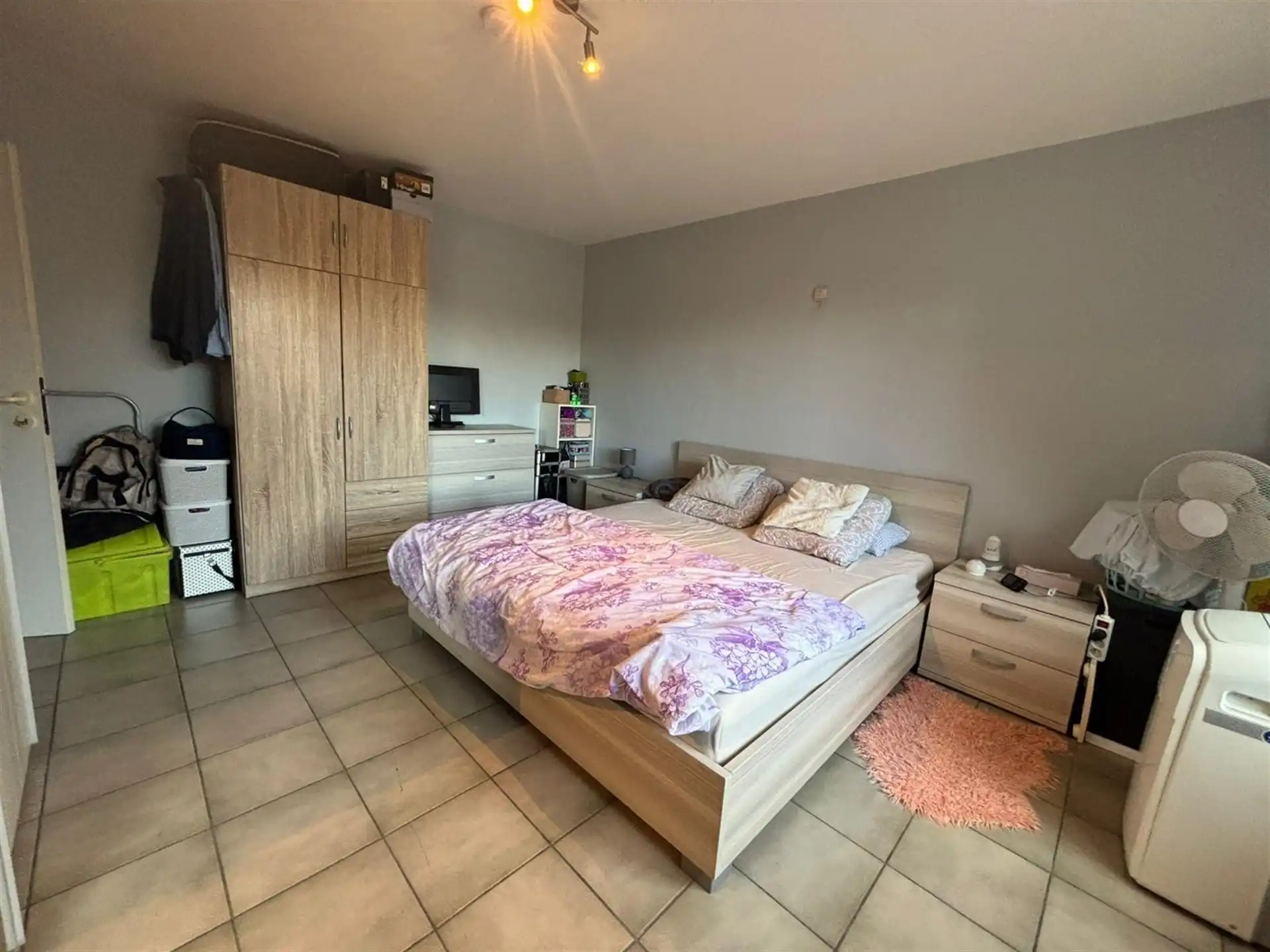 Ruim appartement met twee slaapkamers en staanplaats foto 9