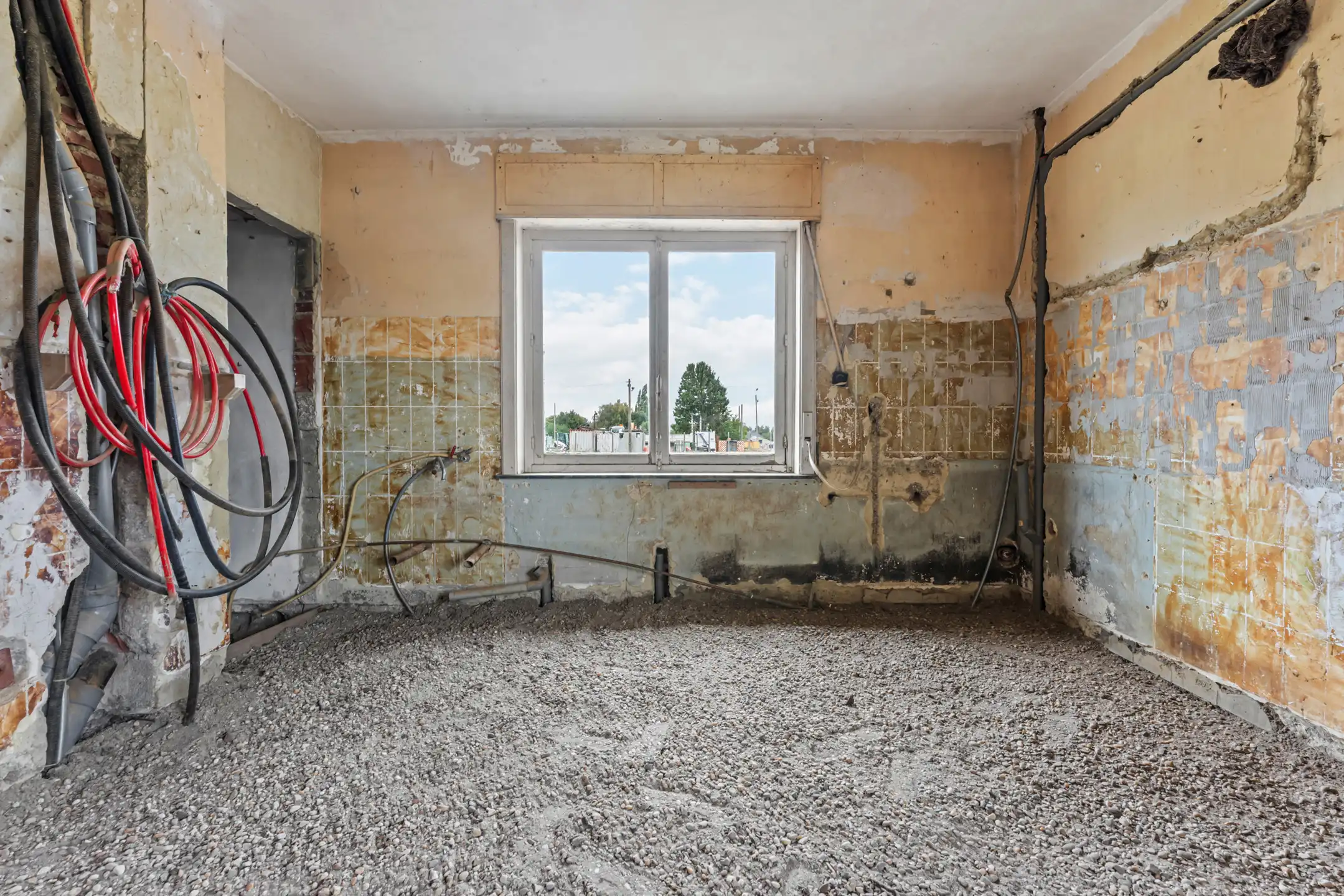 Te renoveren woning op 12a85ca te Valmeer foto 7