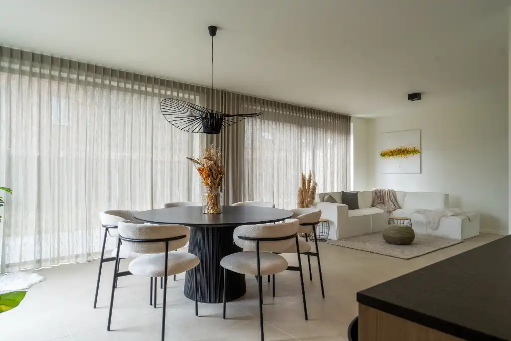 Roeselare, ingerichte kijkwoning - half open woning foto 7