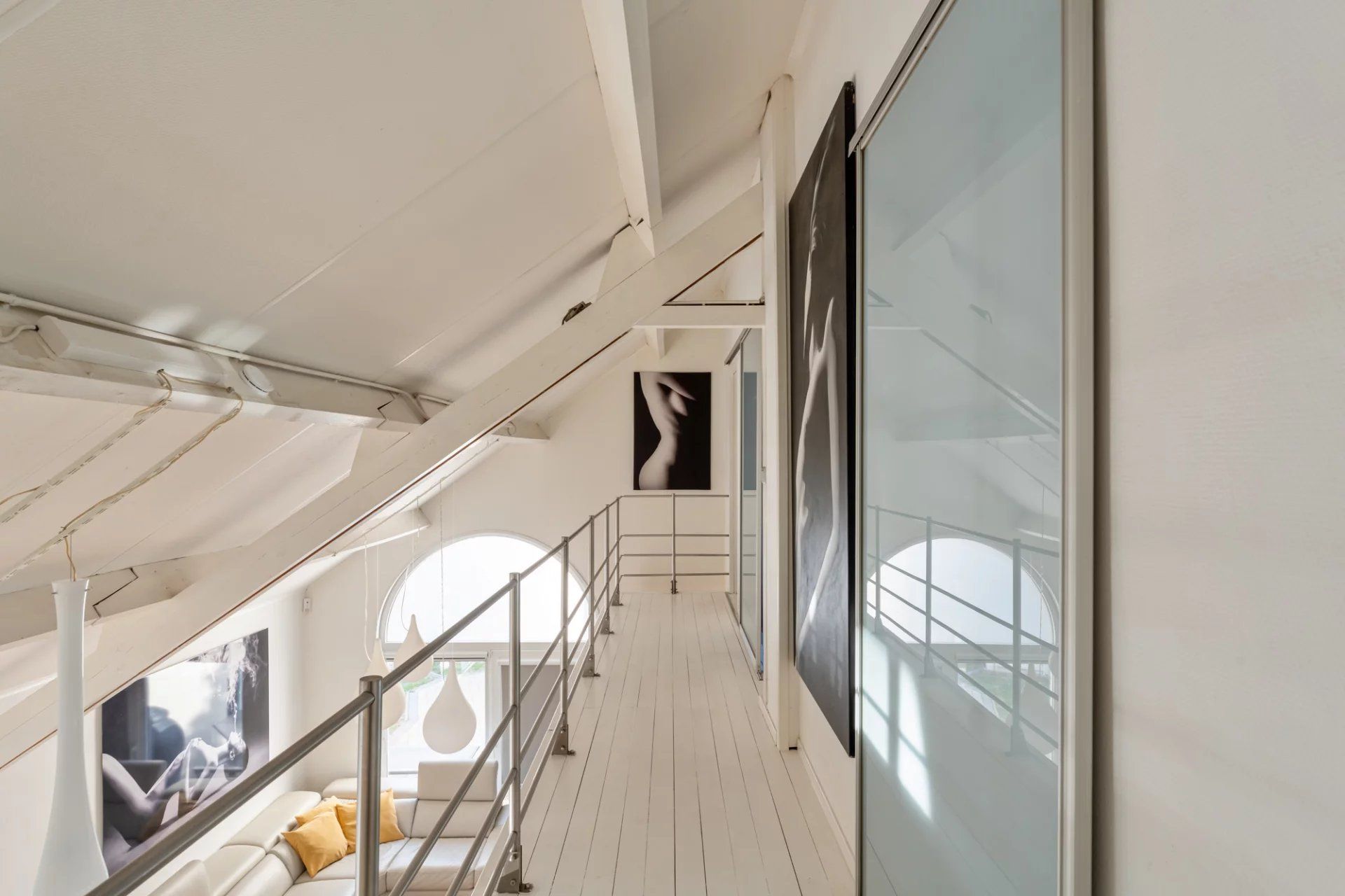 Unieke woning in Stal foto 7