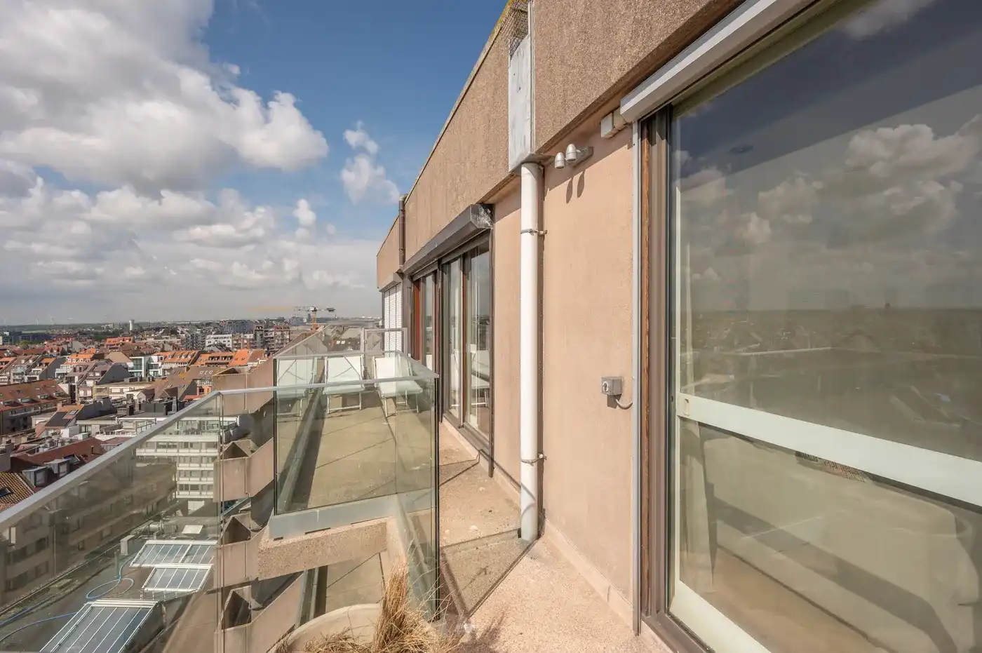 Uitzonderlijke penthouse gelegen op de Zeedijk aan het Van Bunnenplein met panoramische zichten foto 9