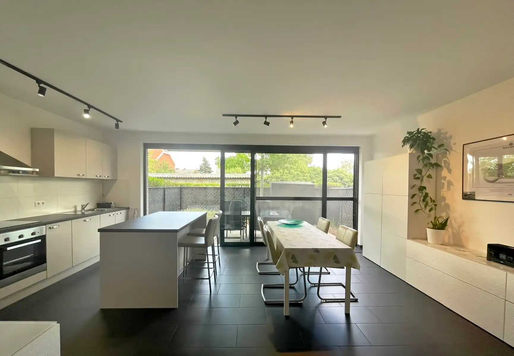 Appartement te huur foto 11