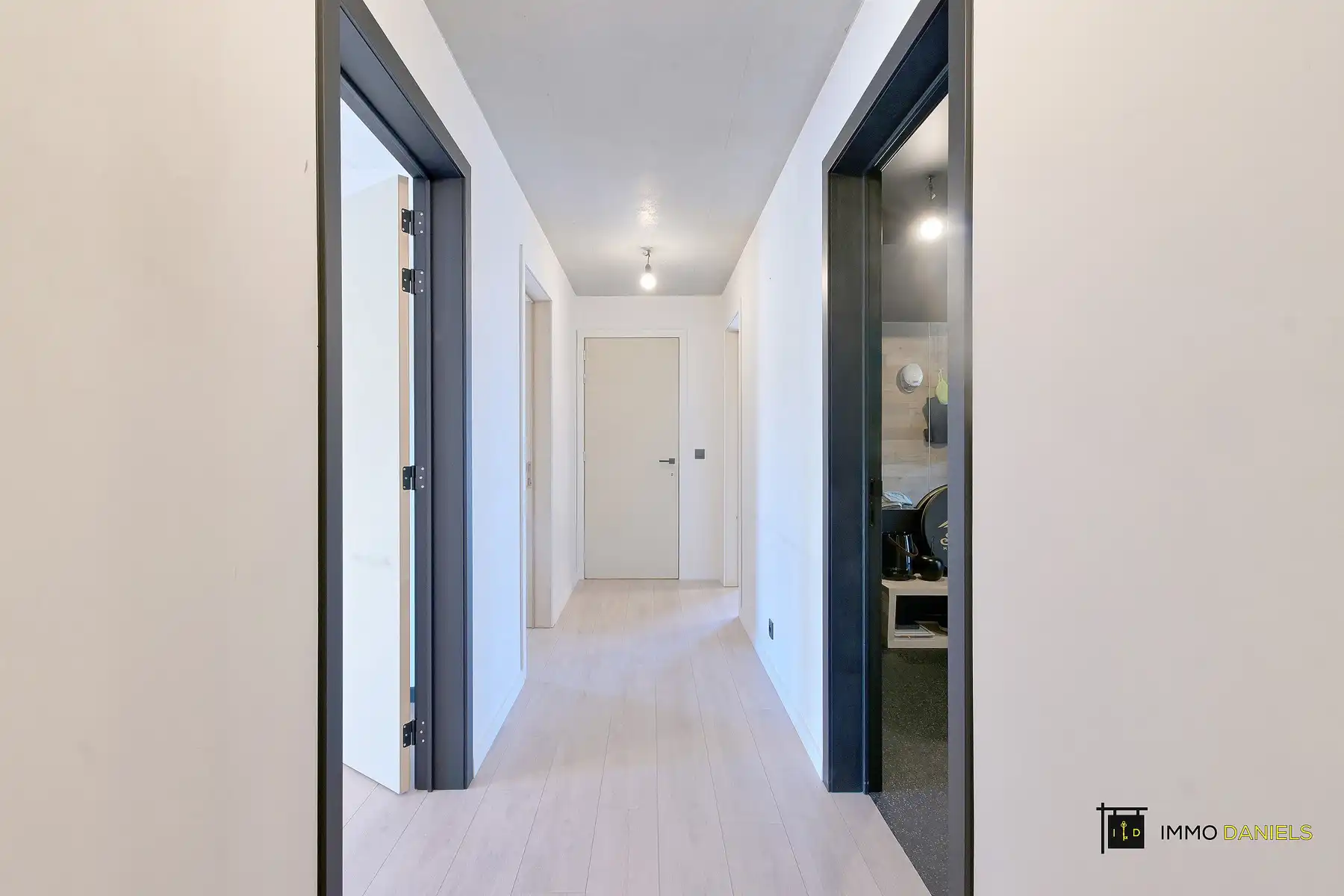 Moderne, energiezuinige woning met tuin in rustige woonwijk foto 11
