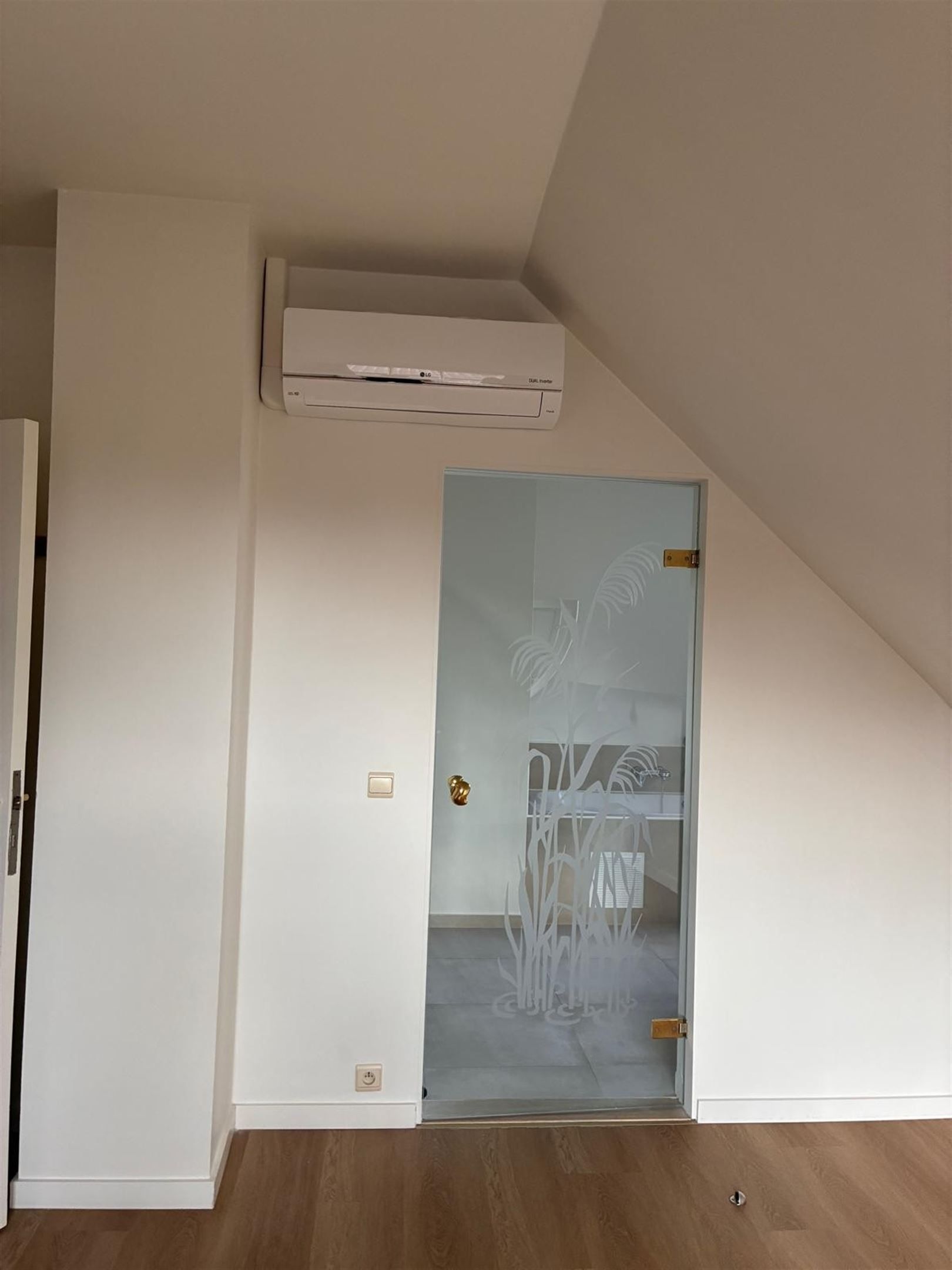 Instapklare villa met AIRCO met 4 slaapkame in Brasschaat! foto 23