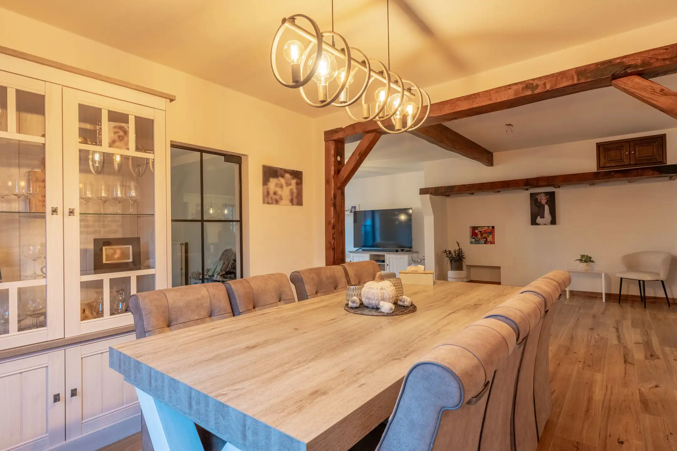 Instapklare gezinswoning met 5 slpks en 2 bdks te Vosselaar. foto 5