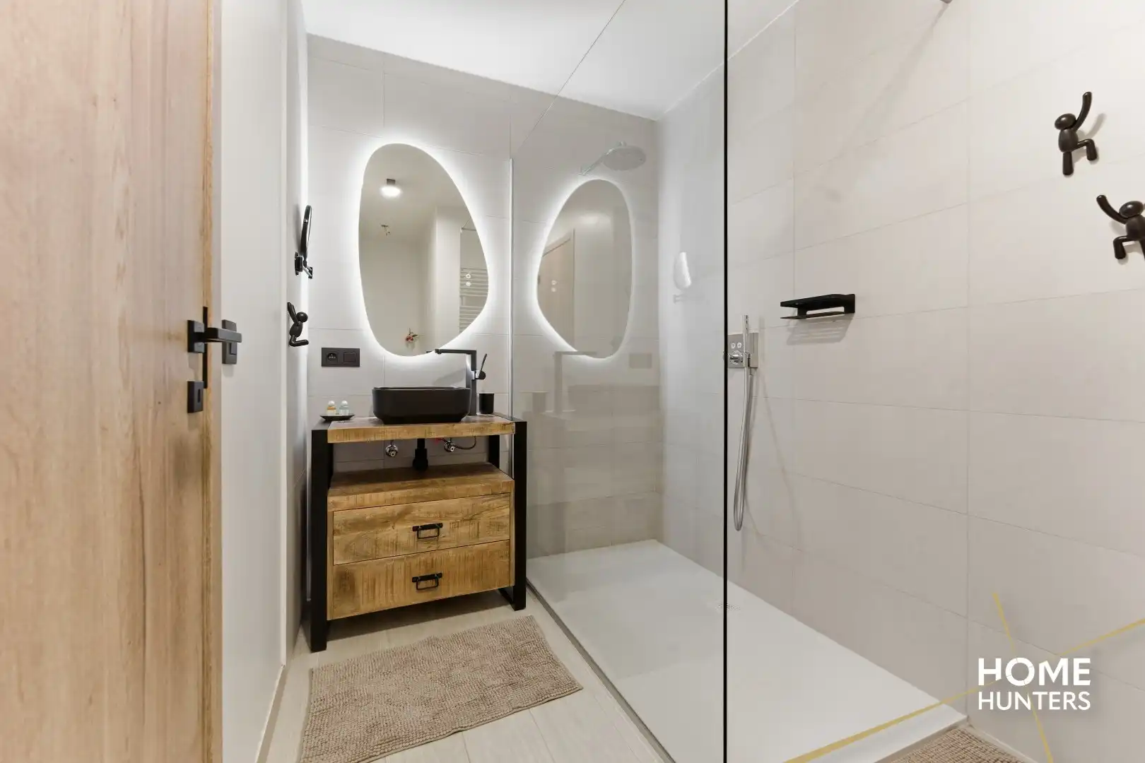 Topinvestering in vakantievastgoed – 6 volledig uitgeruste vakantie-appartementen in historisch centrum Ieper foto 13