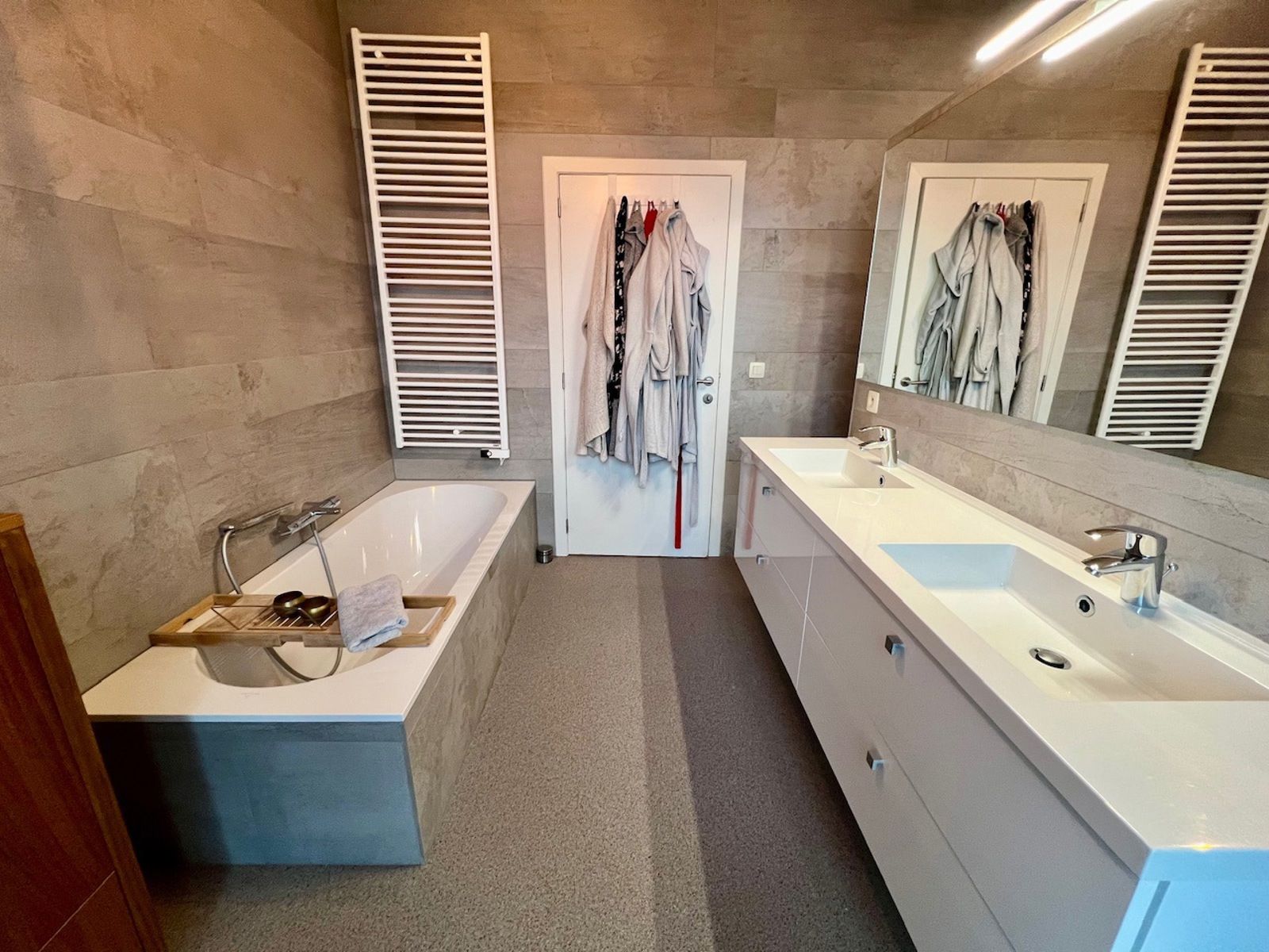 Luxueuze penthouse (136m²) met 2slpk en terras (70m²)  foto 17