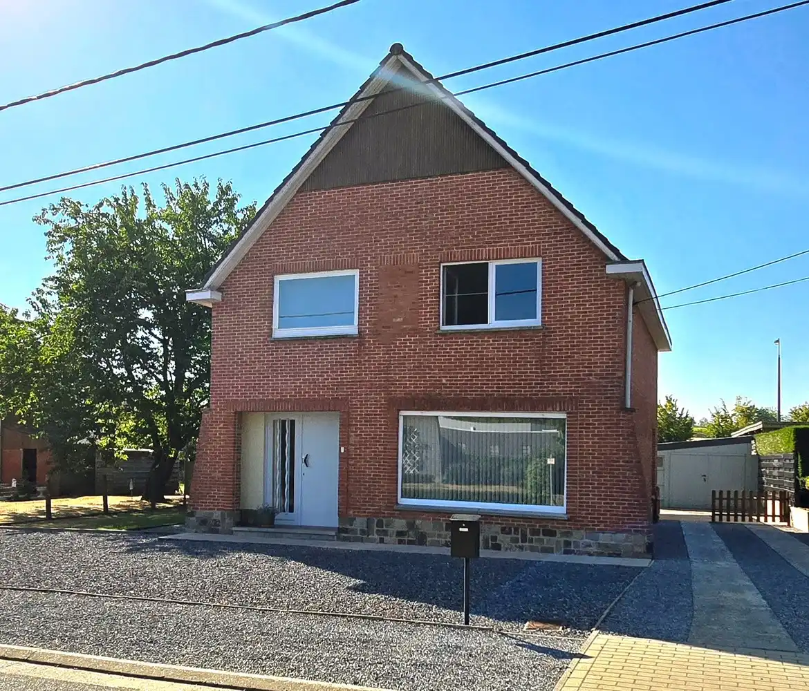 TE KOOP: te renoveren open bebouwing met 4 ruime slaapkamers foto 18