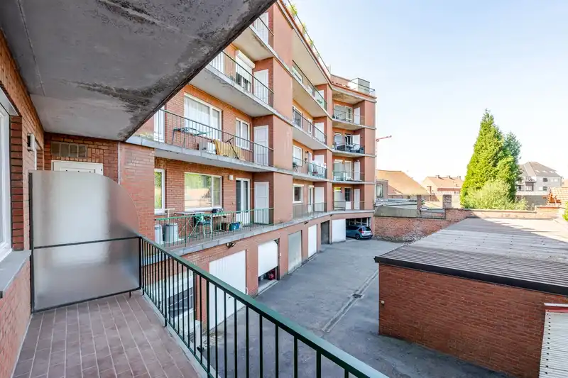 Roeselare Centrum - Lichtrijk appartement met 2 slaapkamers en garage foto 14