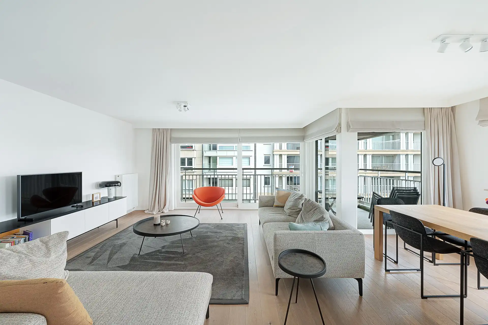 Ruim appartement met 3 slaapkamers in zijstraat van de zeedijk aan het Albertstrand foto 7