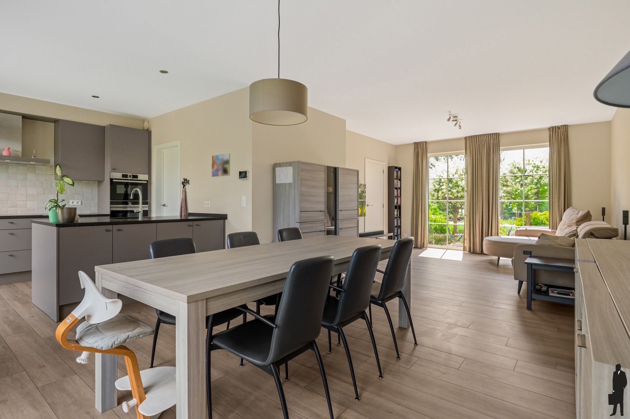 Instapklare woning in kindvriendelijke wijk! foto 9
