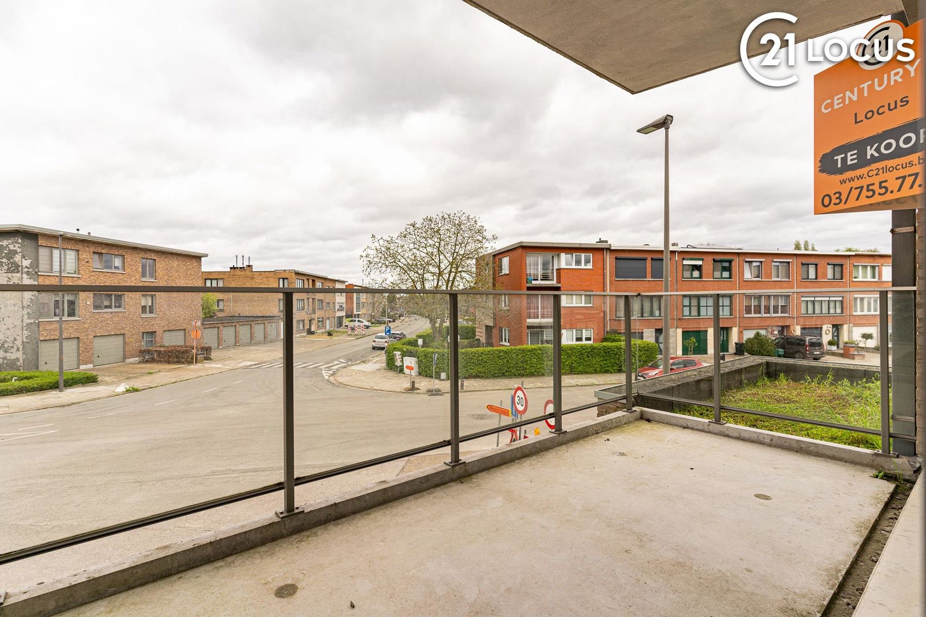 Lichtrijk appartement hartje Zwijndrecht te koop ! foto 15