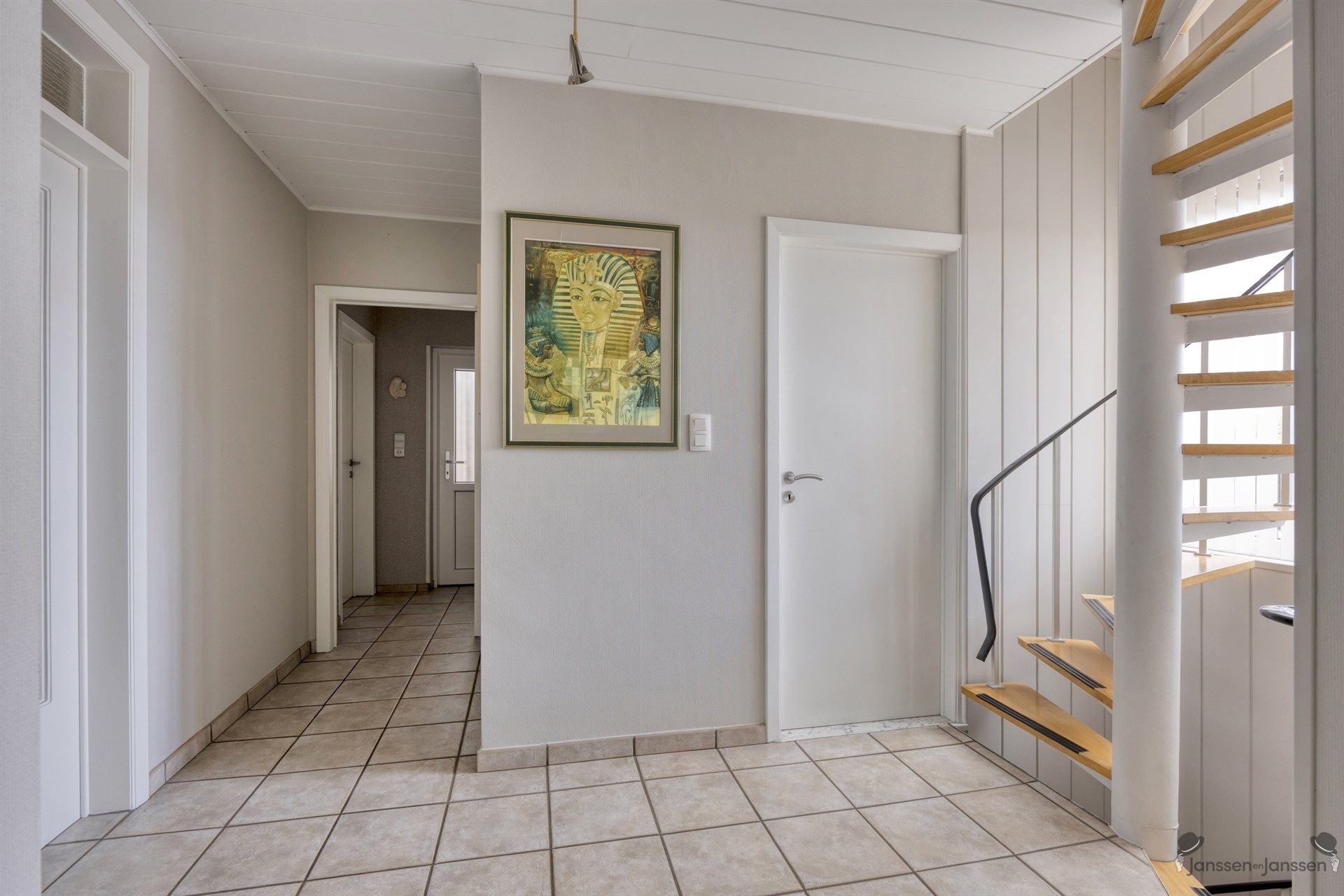 Schitteren gelegen appartement in centrum van Neeroeteren foto 5