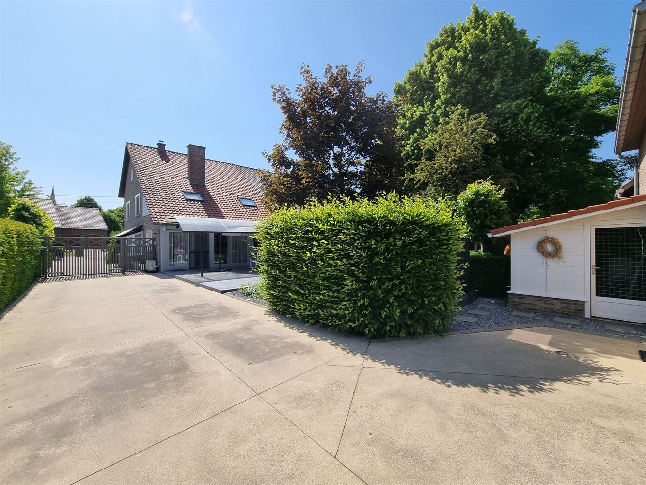 Ruime, residentieel gelegen woning met werkplaats op 15a foto 37