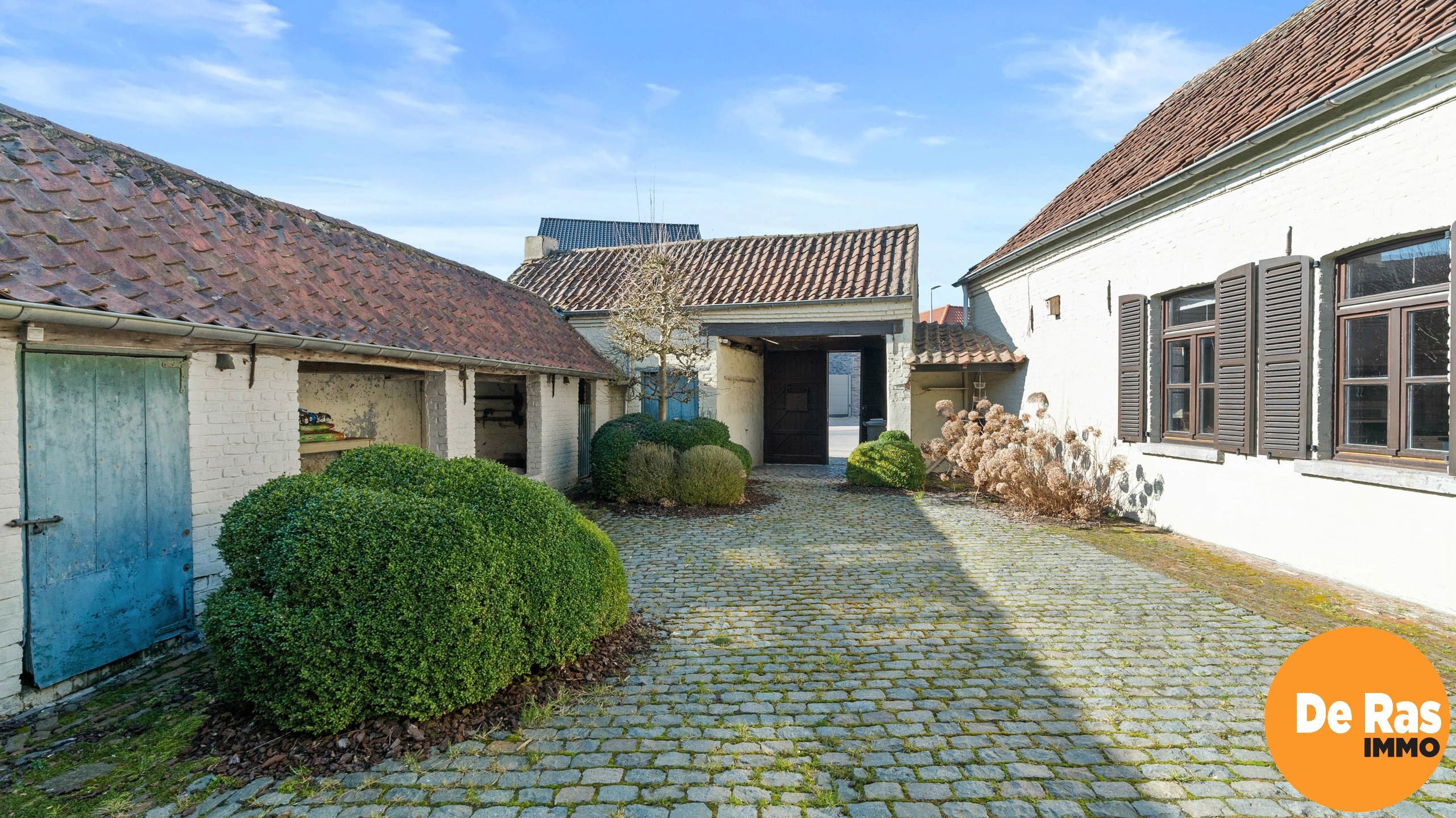 Charmante vierkantshoeve in het landelijke Aaigem op 1515 m² foto 4