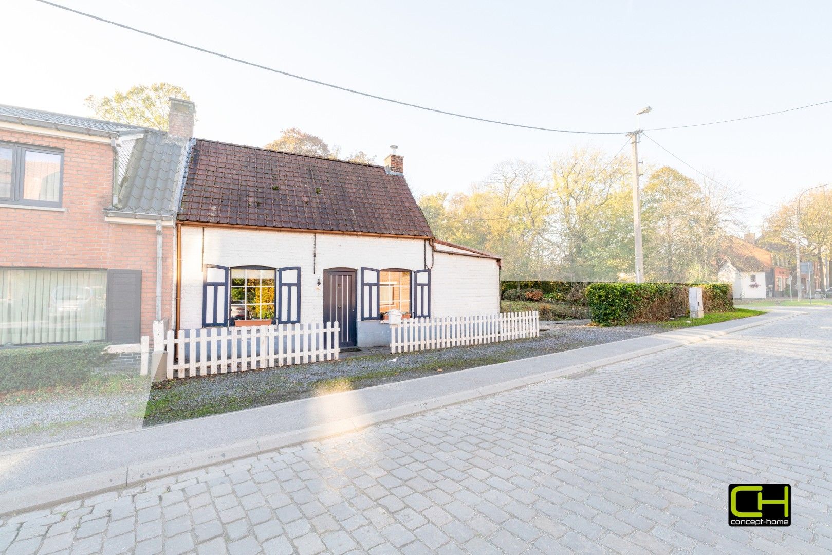 Hoofdfoto van de publicatie: Knusse starterswoning te koop in LIEVEGEM!