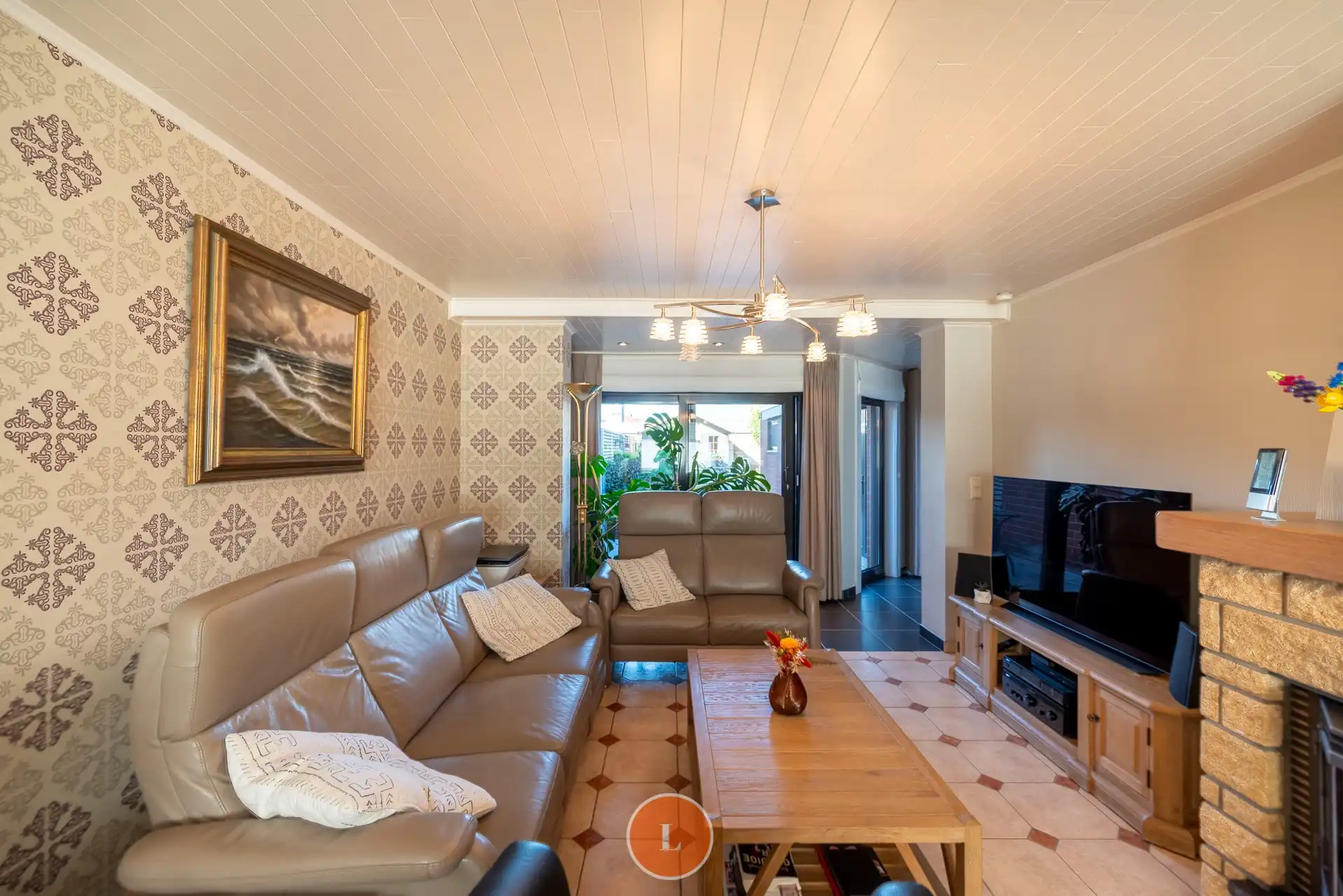 Goed onderhouden instapklare woning met garage foto 5