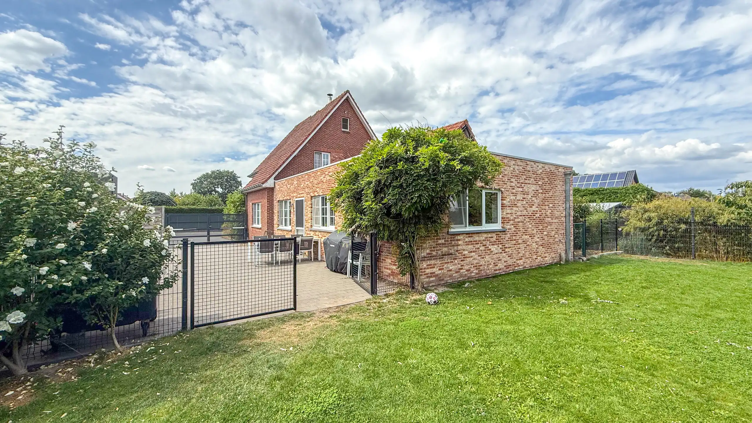 Instapklare woning op 9,8 are met prachtige tuin! foto 51